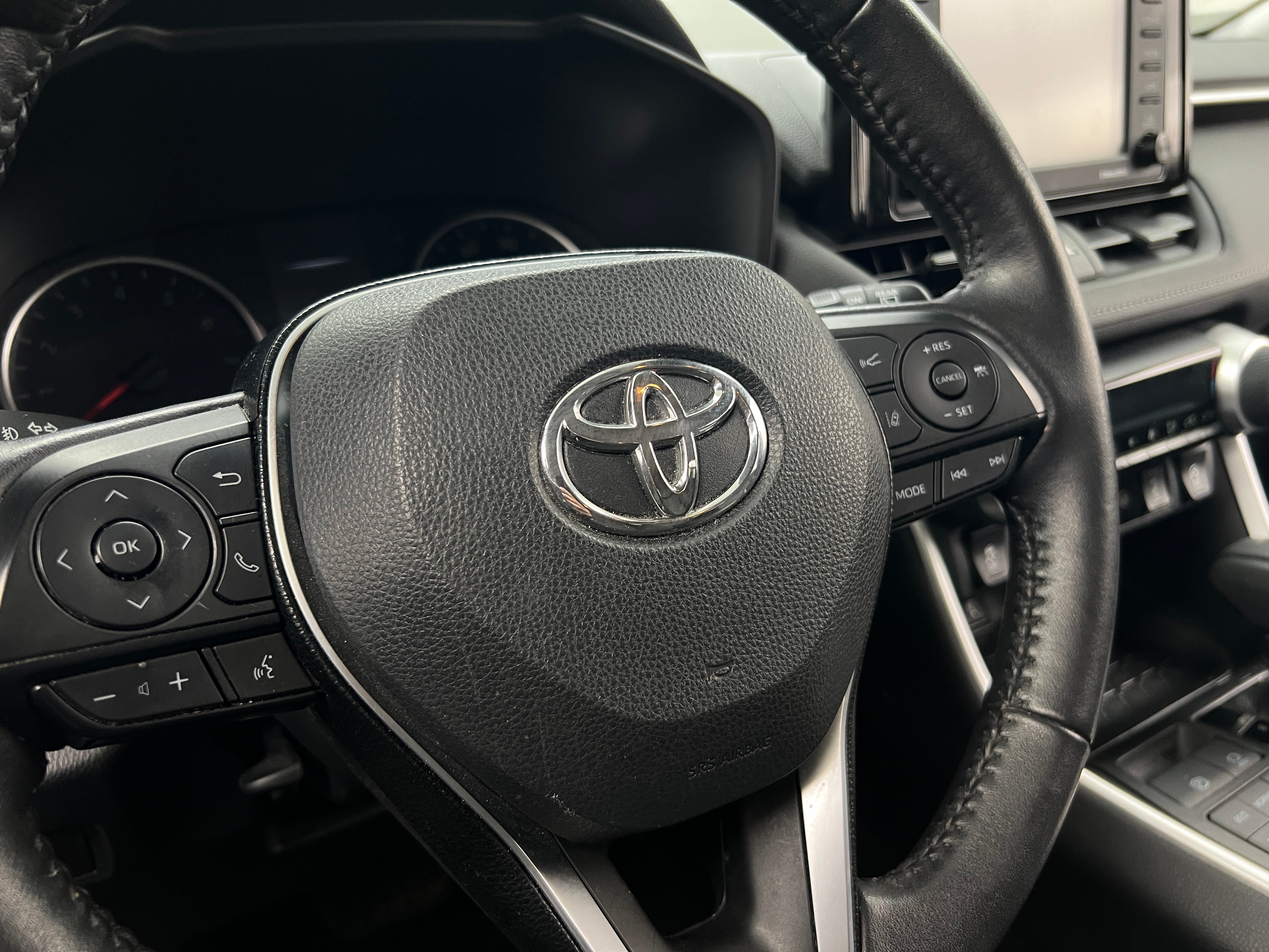 2021 Toyota RAV4 XLE 5
