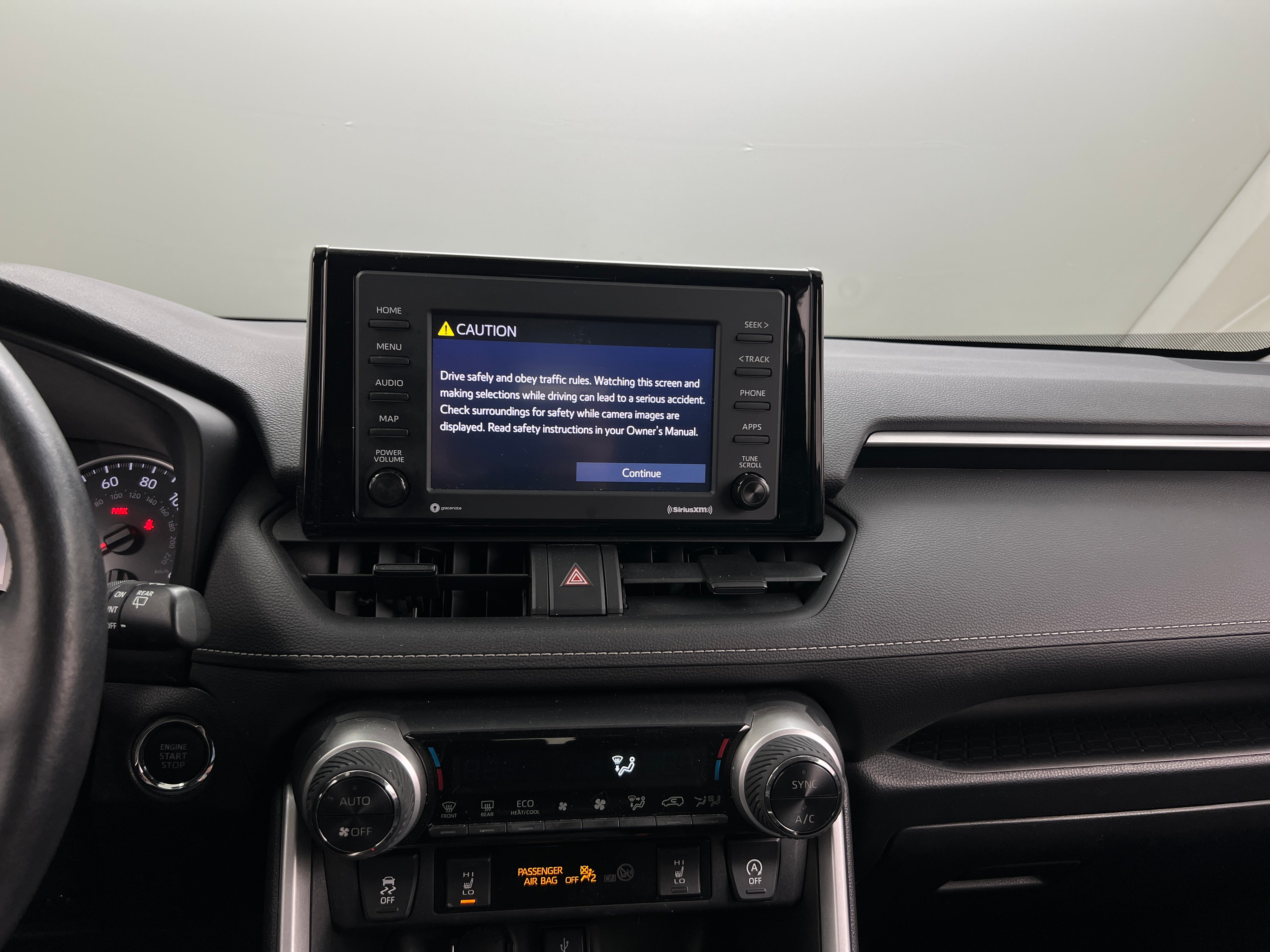 2021 Toyota RAV4 XLE 4