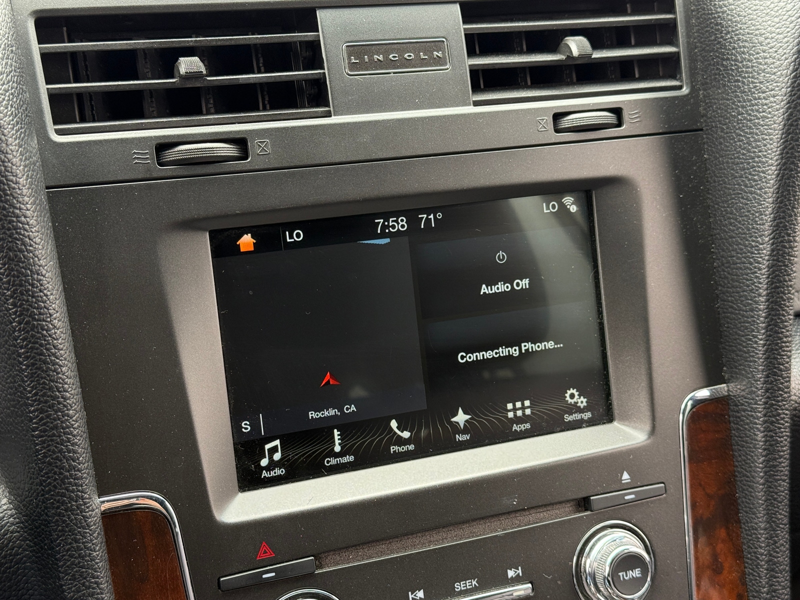 Thumbnail: 2017 Lincoln Navigator L - 3