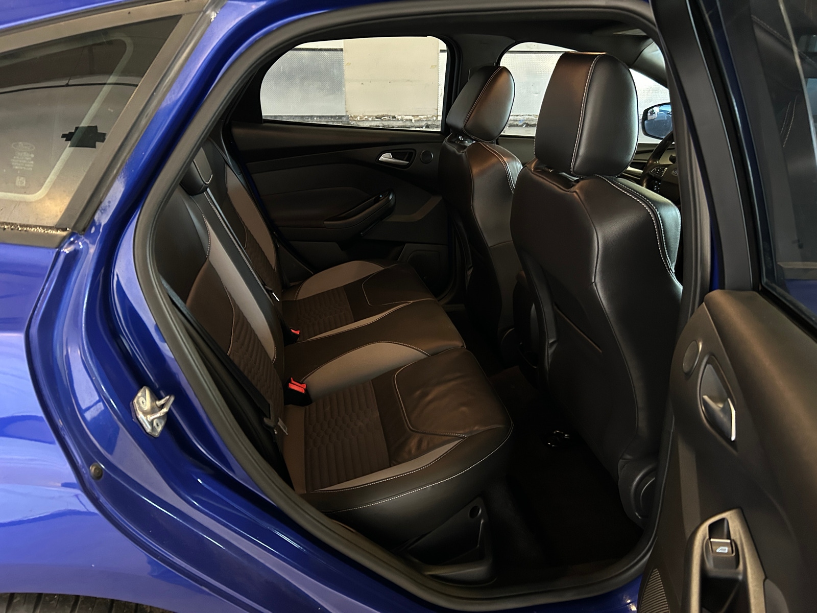 Thumbnail: 2015 Ford Focus - 6