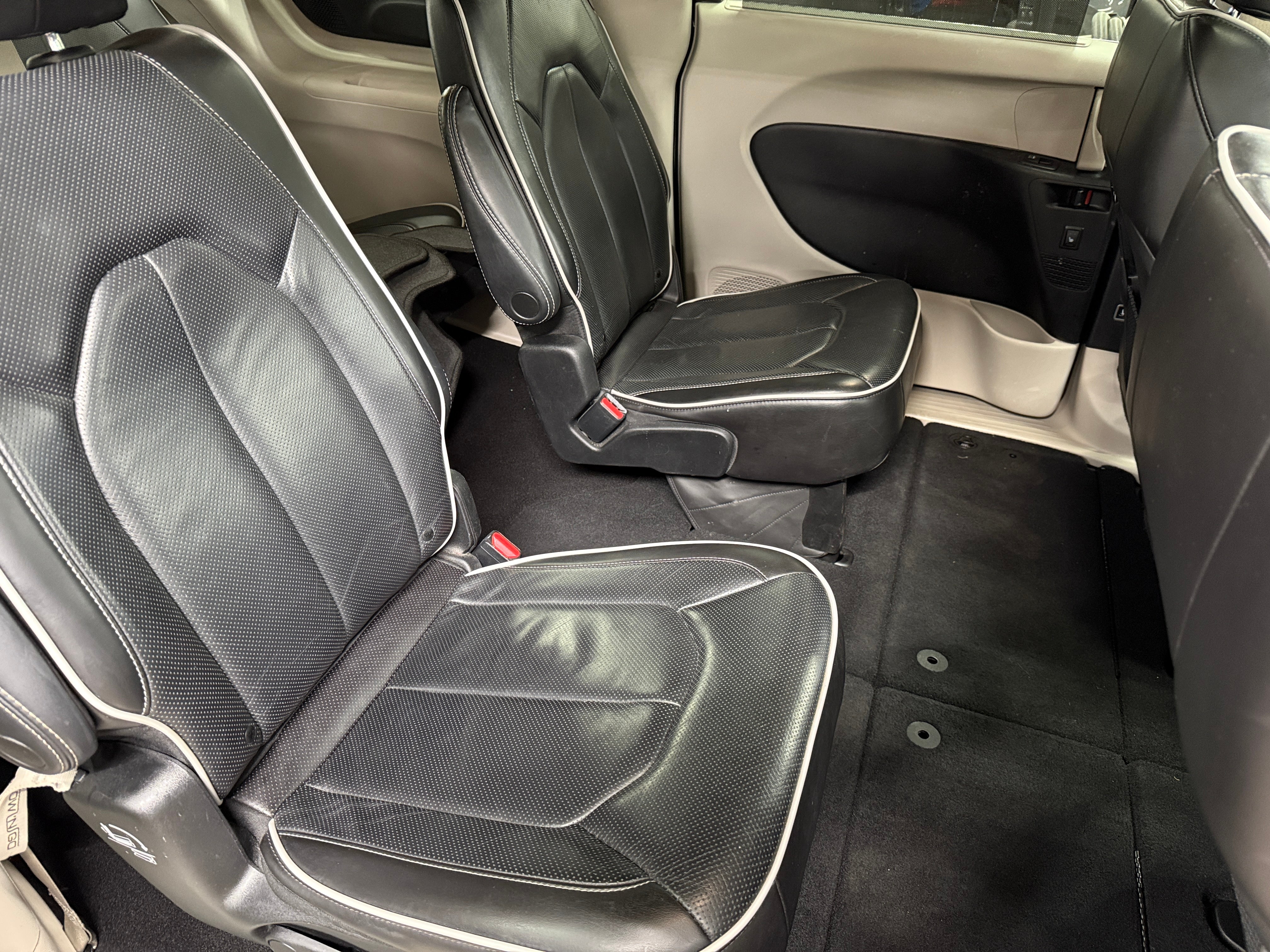 2023 Chrysler Pacifica Limited 5