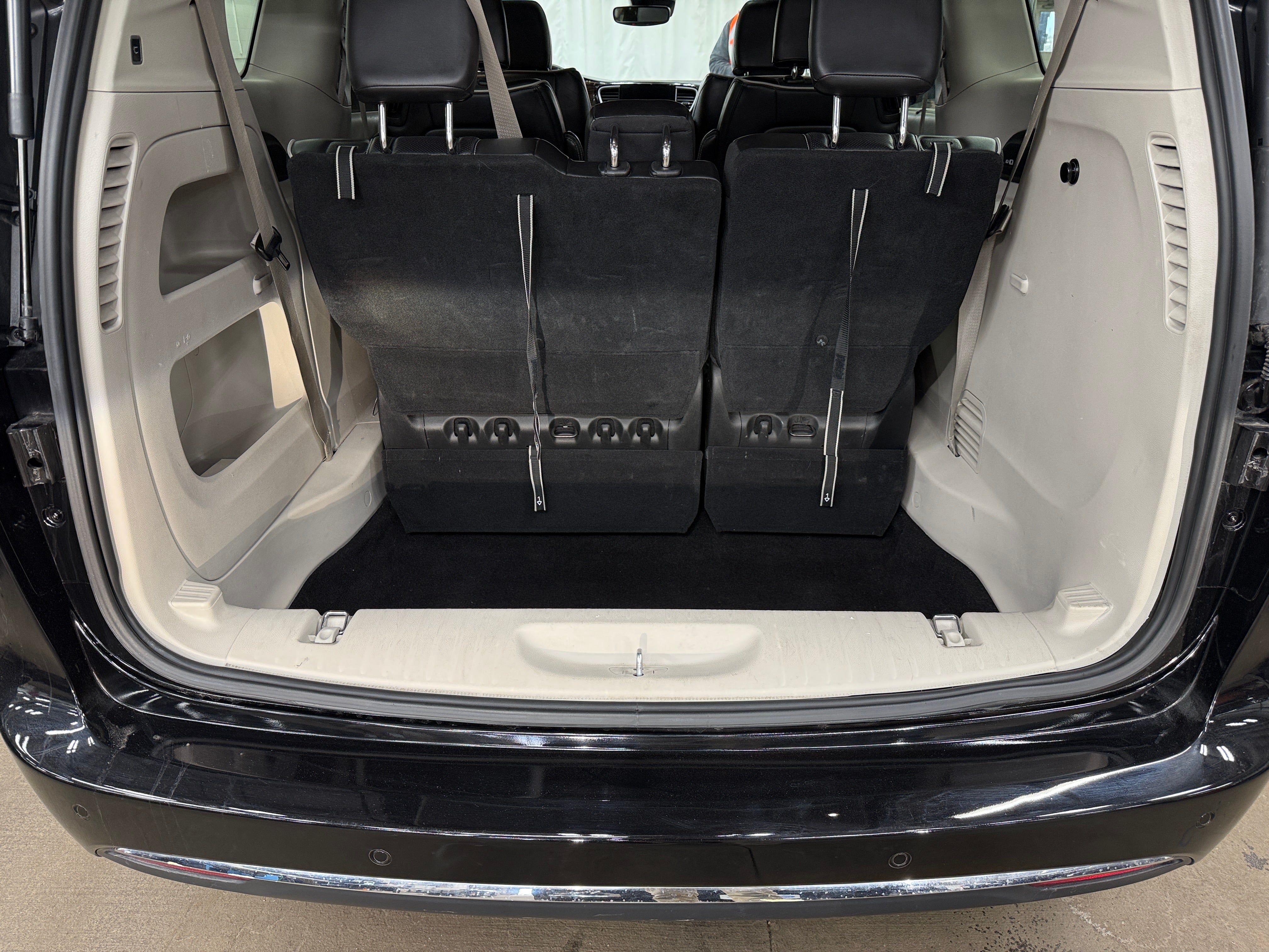 2023 Chrysler Pacifica Limited 6