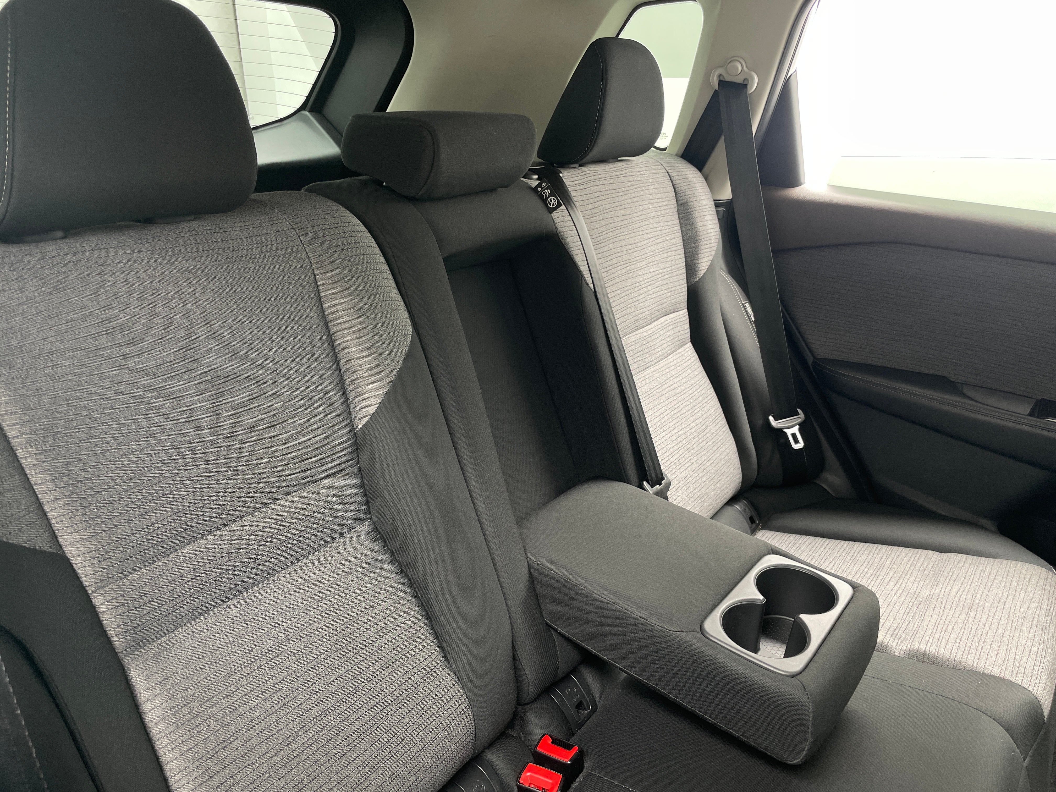 2023 Nissan Rogue SV 6