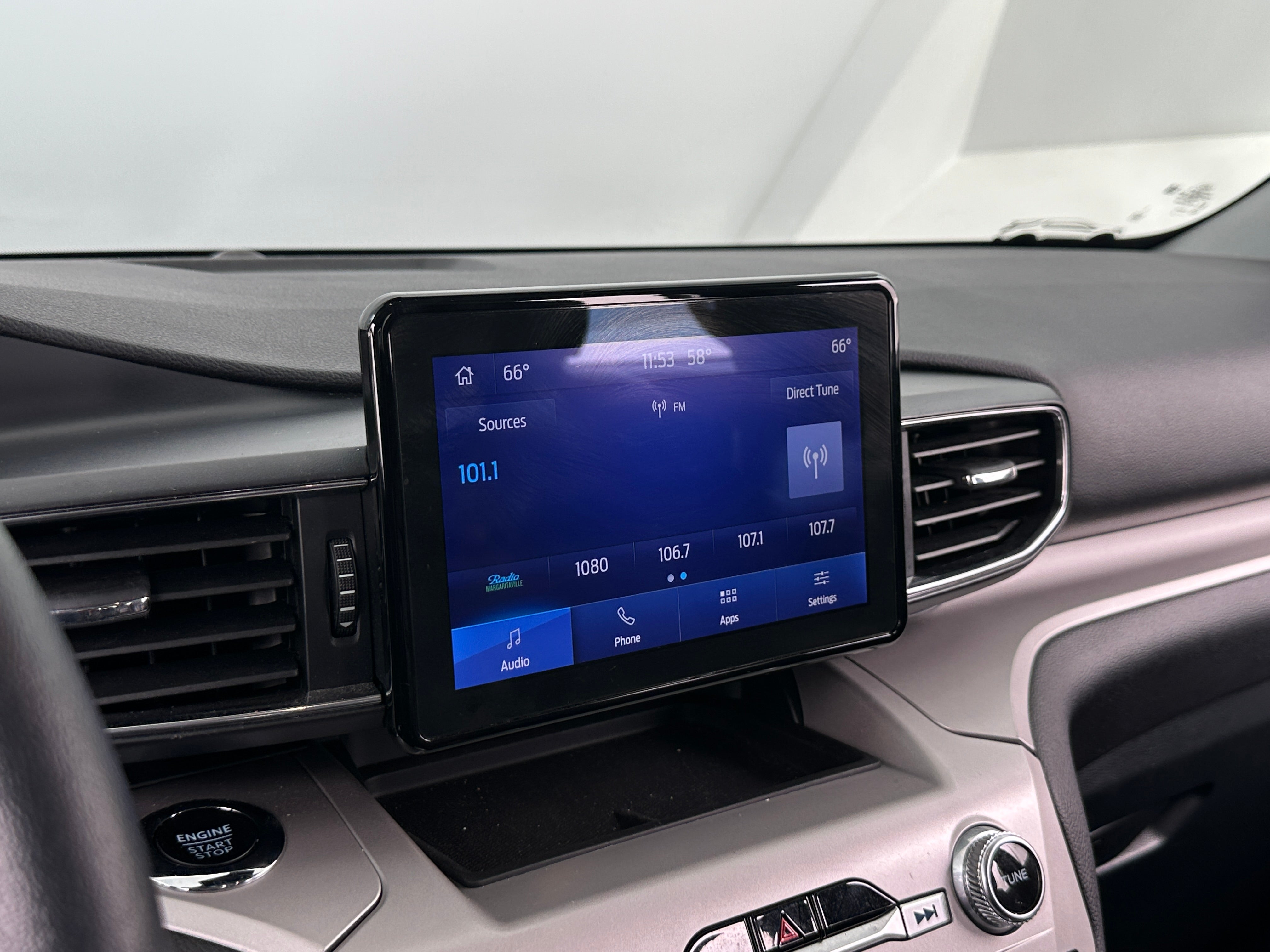 2024 Ford Explorer XLT 3