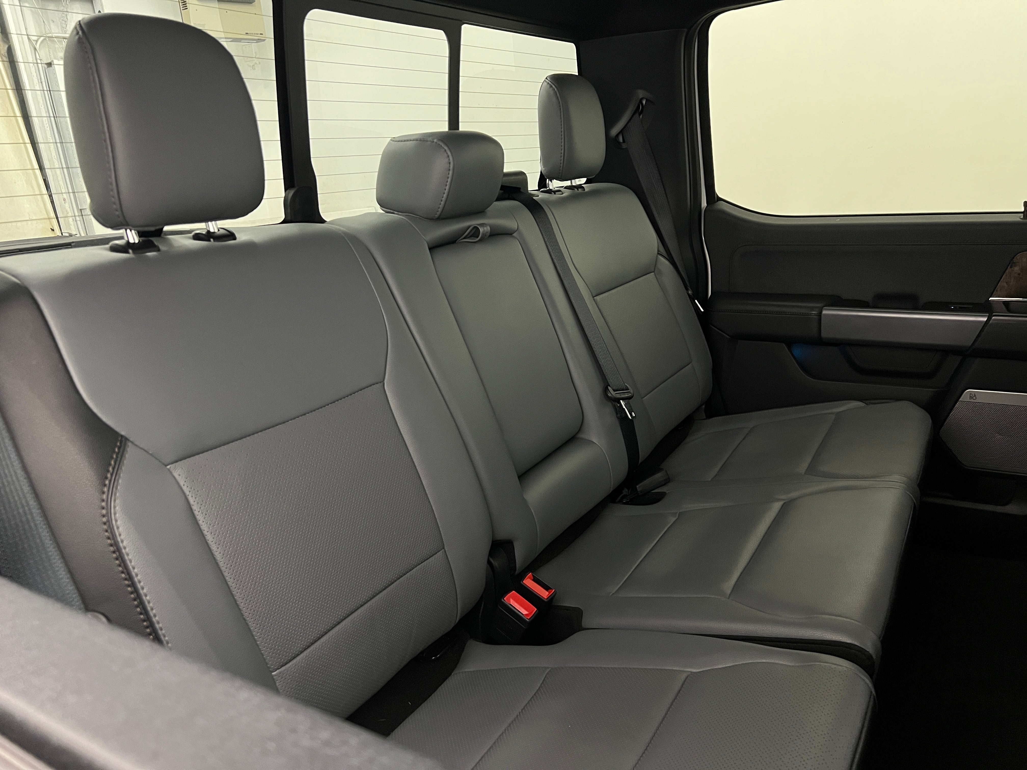 2022 Ford F-150 Lightning Lariat 6