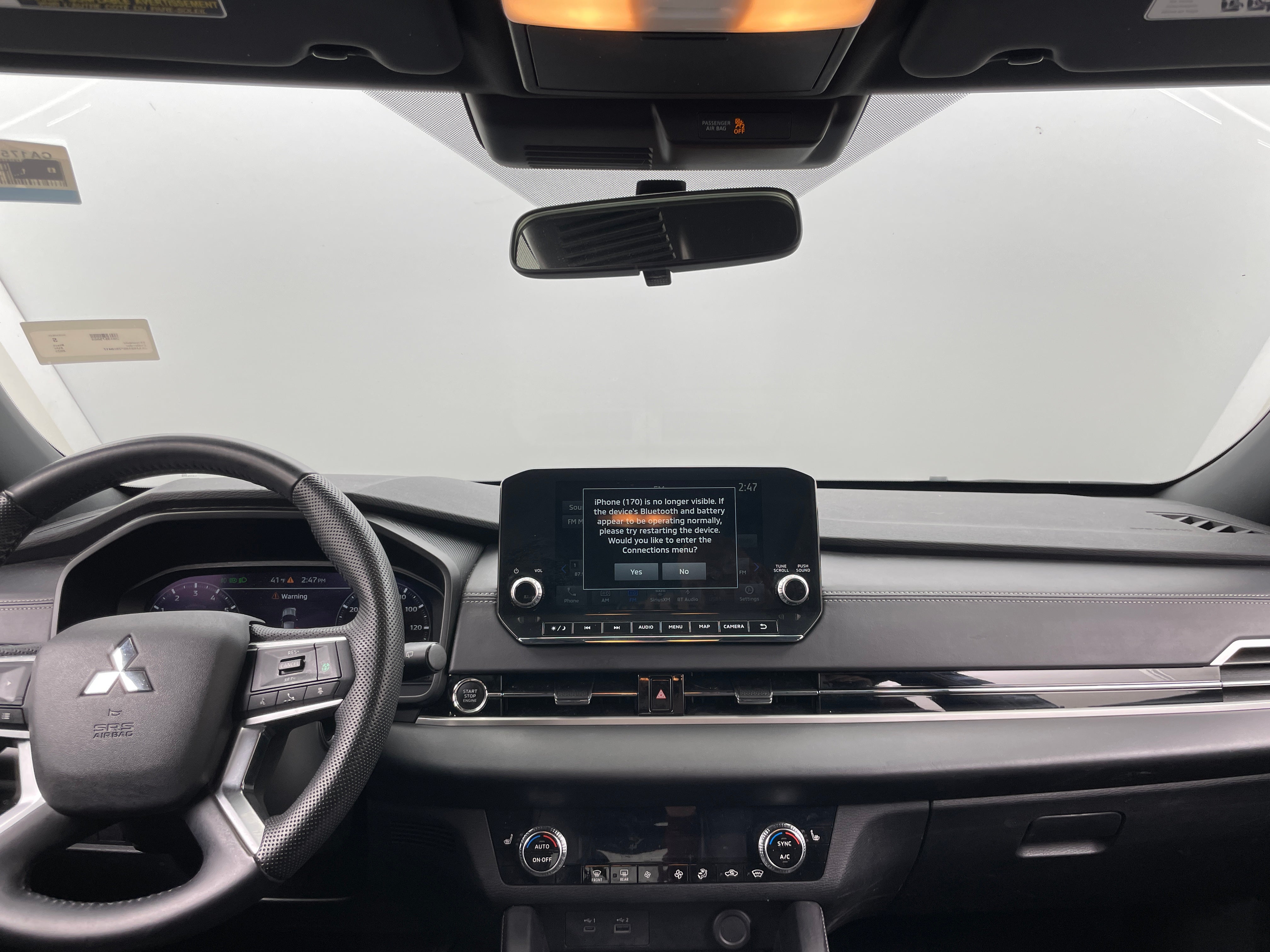 2023 Mitsubishi Outlander Black Edition 2