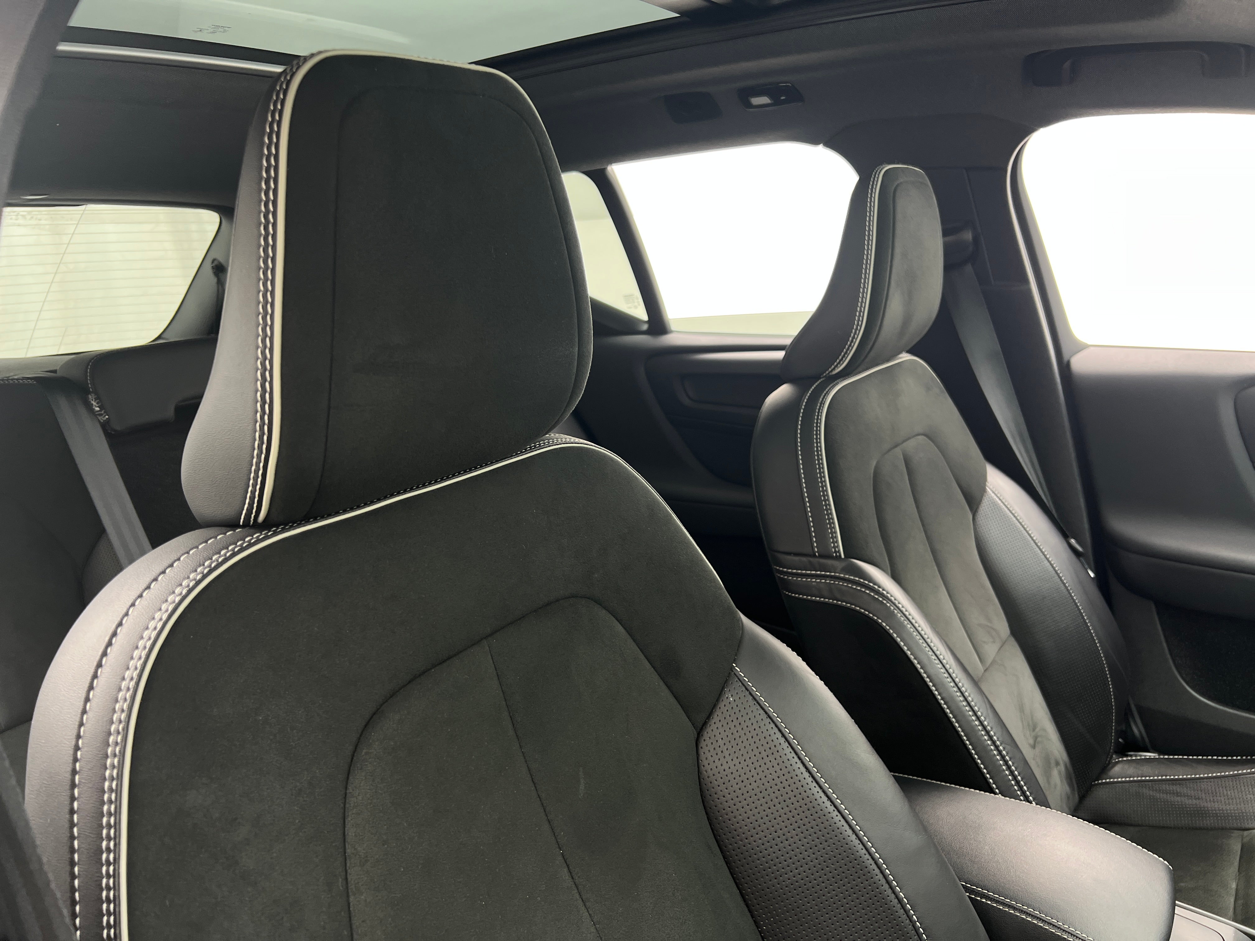 2021 Volvo XC40 Recharge Core 2