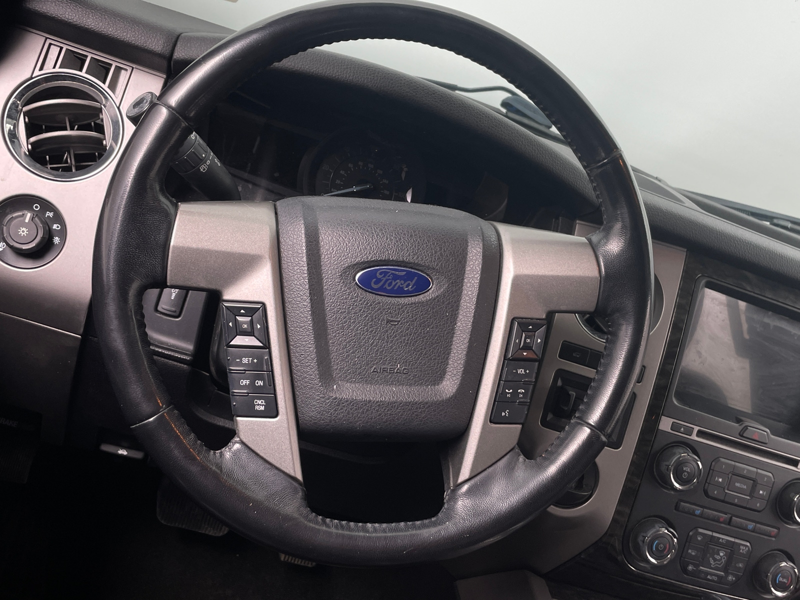 Thumbnail: 2016 Ford Expedition - 4