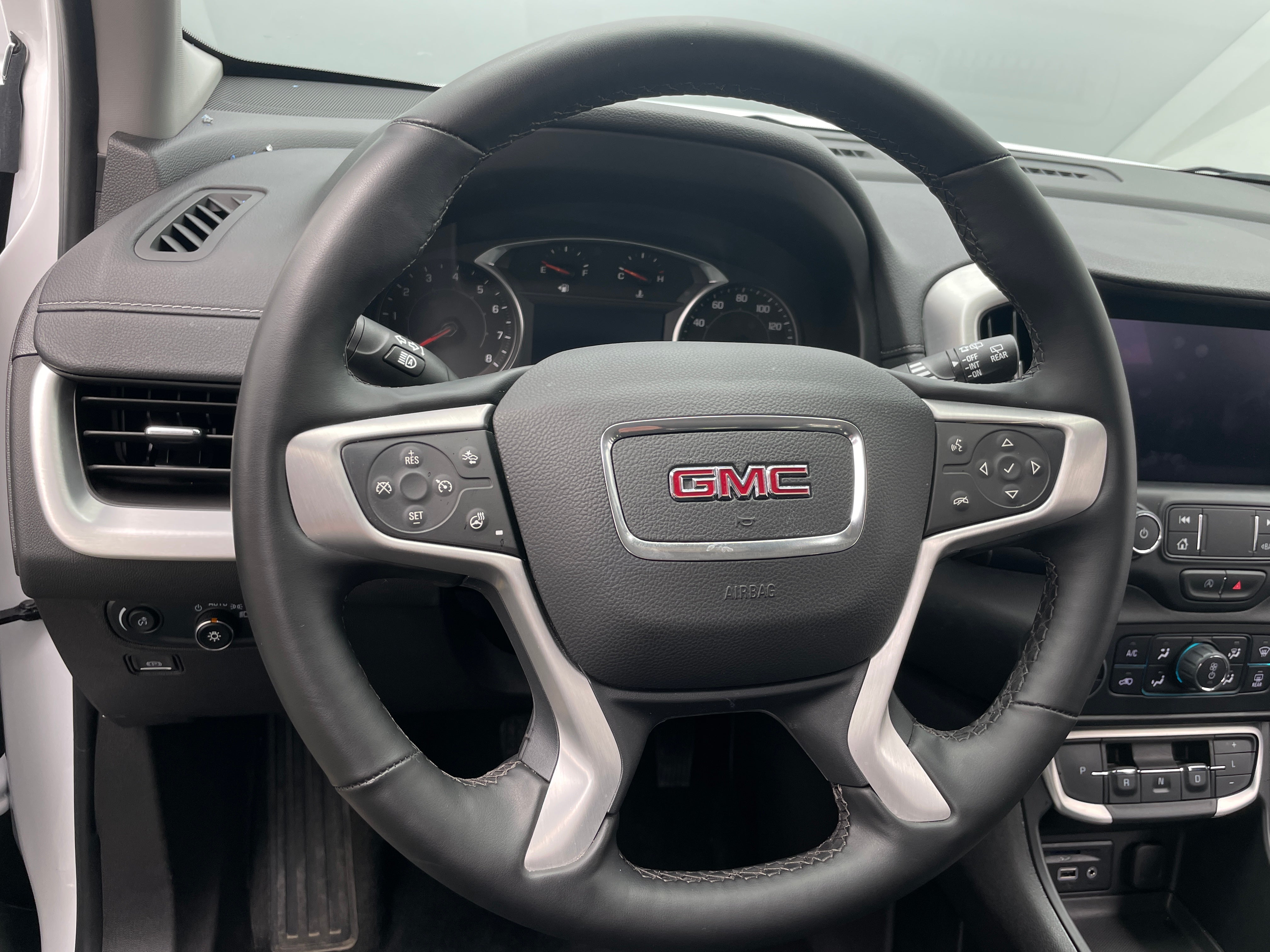 2024 GMC Terrain SLT 4