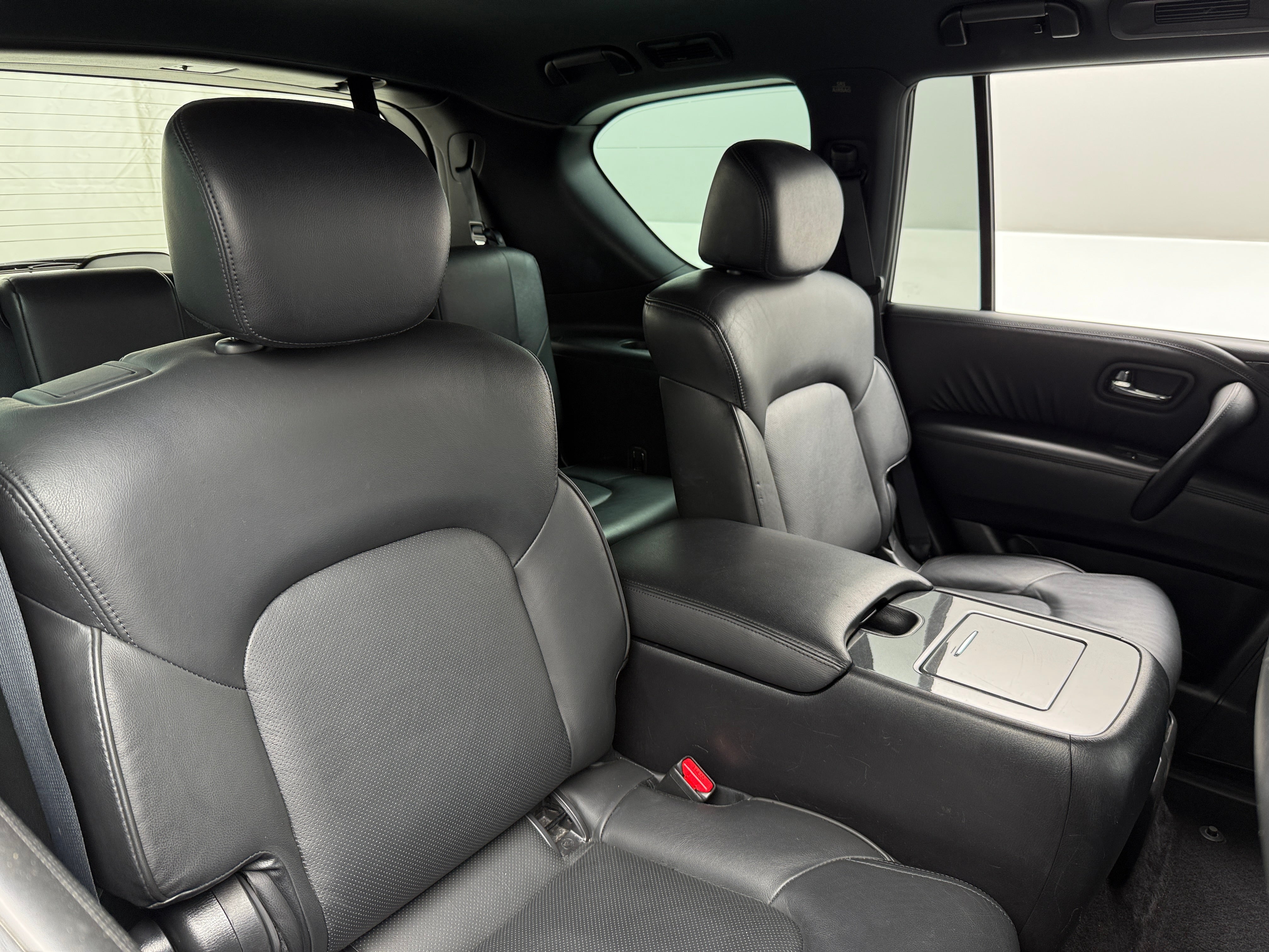 2023 Nissan Armada SL 5
