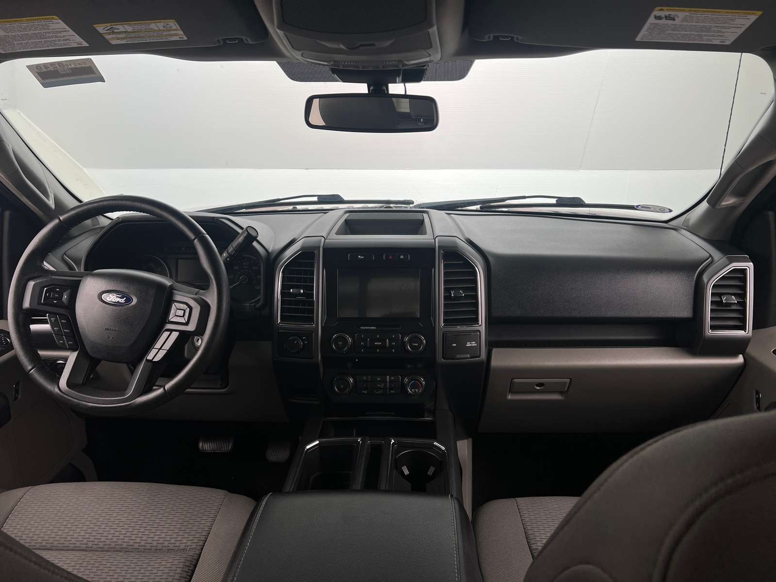 Thumbnail: 2019 Ford Econoline - 3