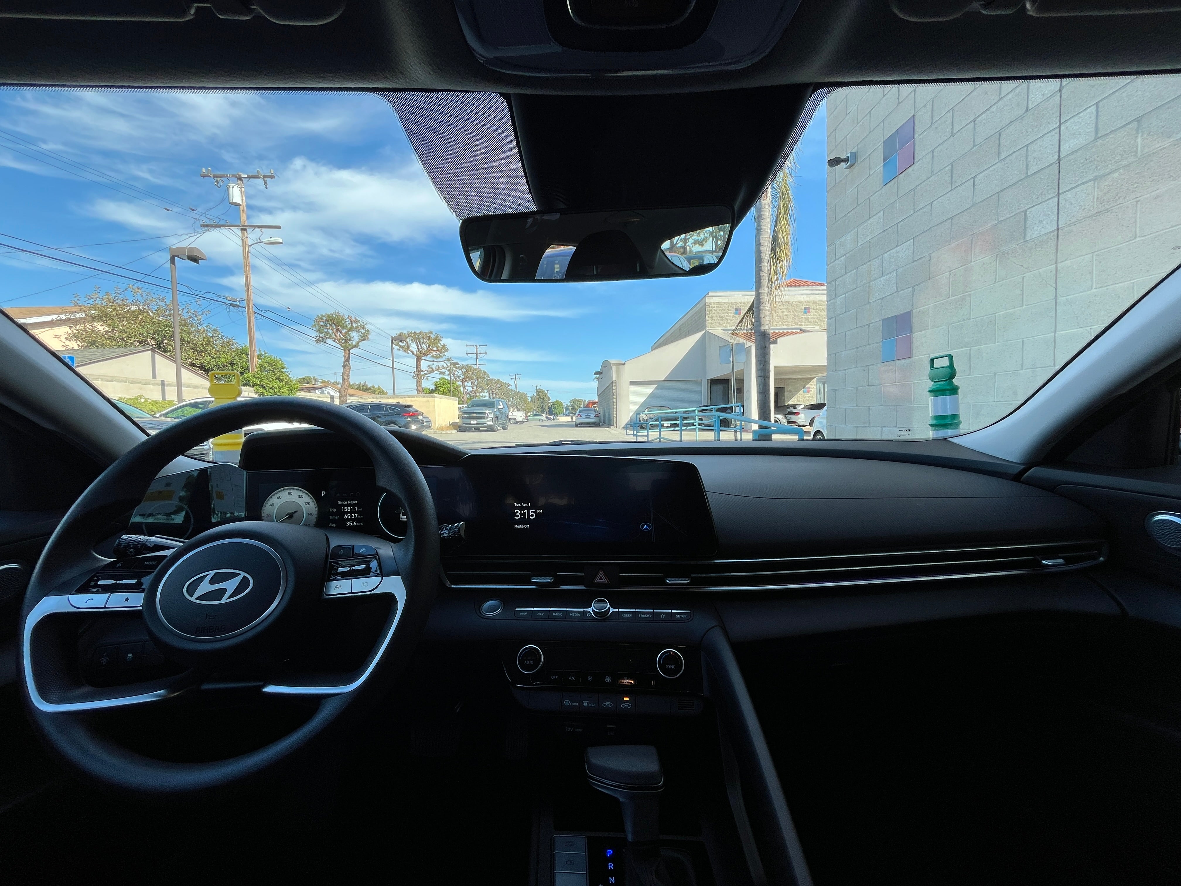 2024 Hyundai Elantra SEL 3