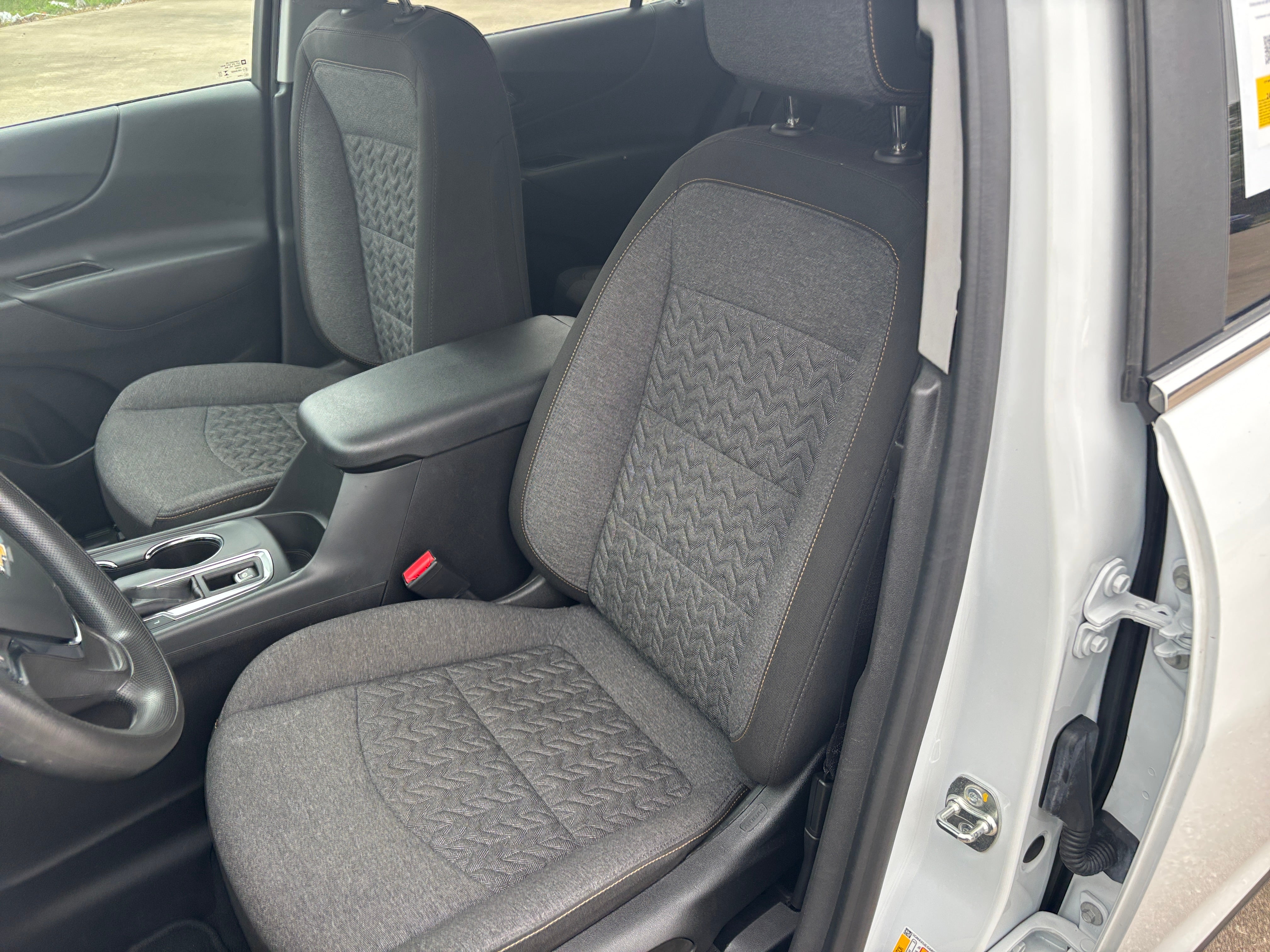 2023 Chevrolet Equinox LT 2