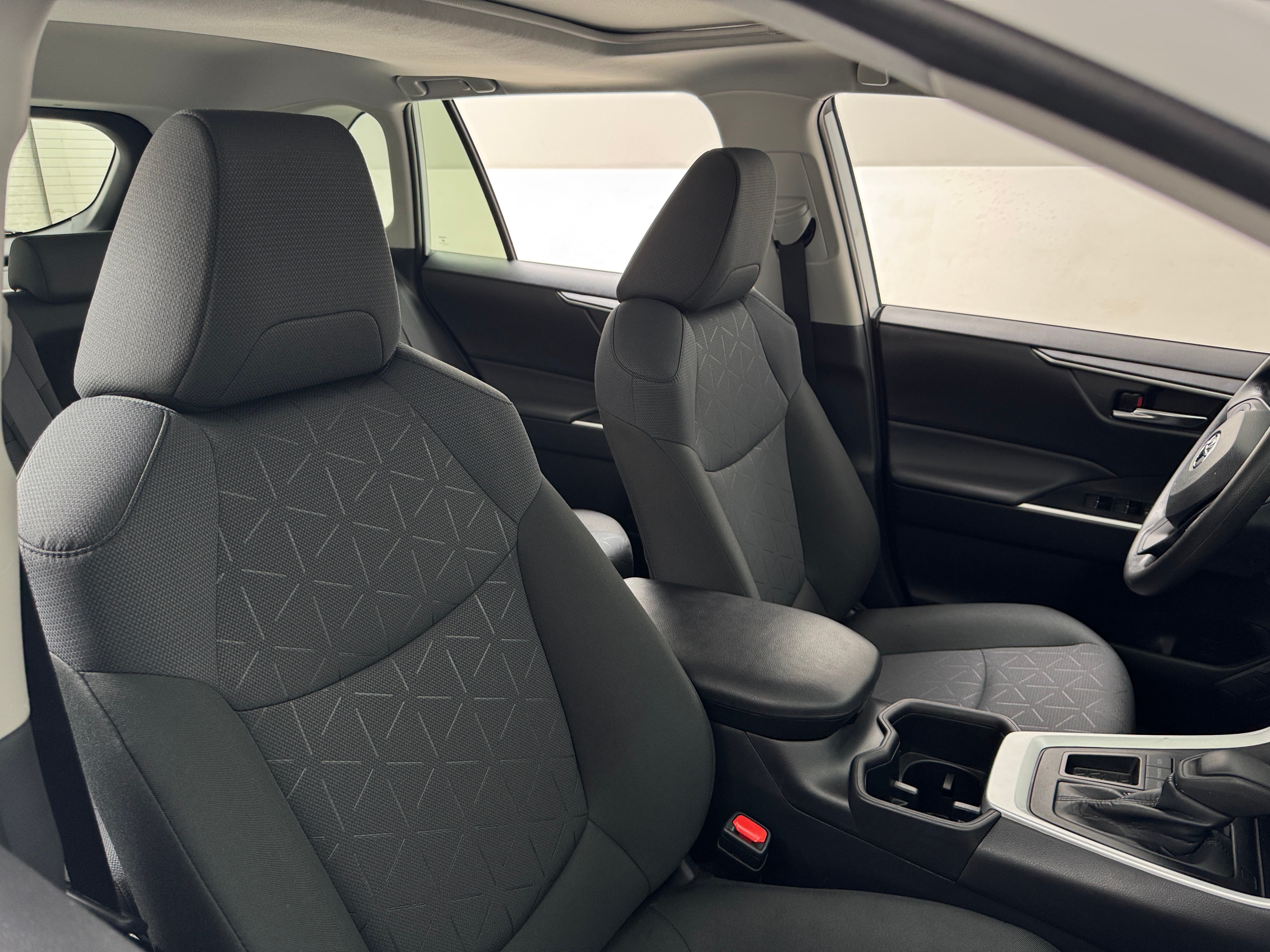 2024 Toyota RAV4 XLE 2