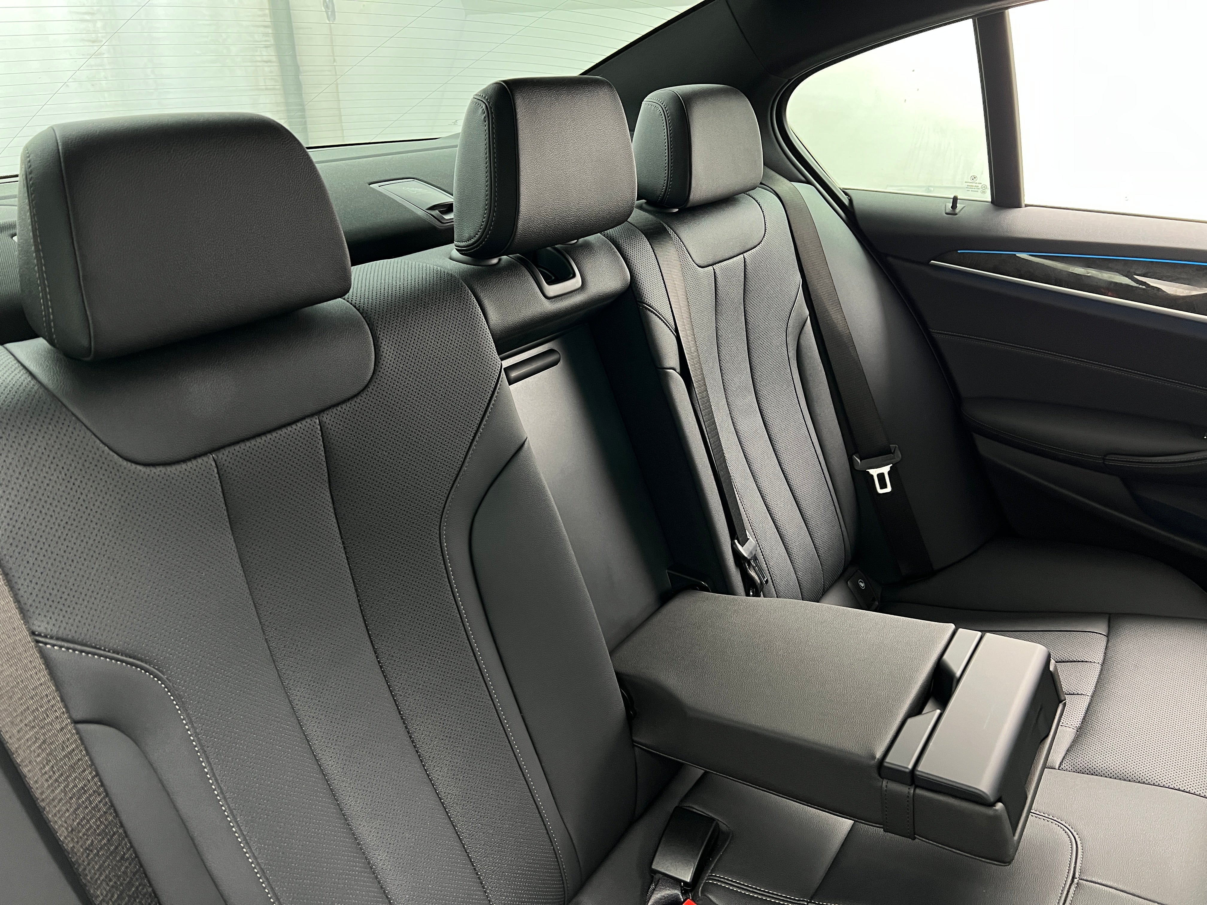 2021 BMW 5 Series 530e 6
