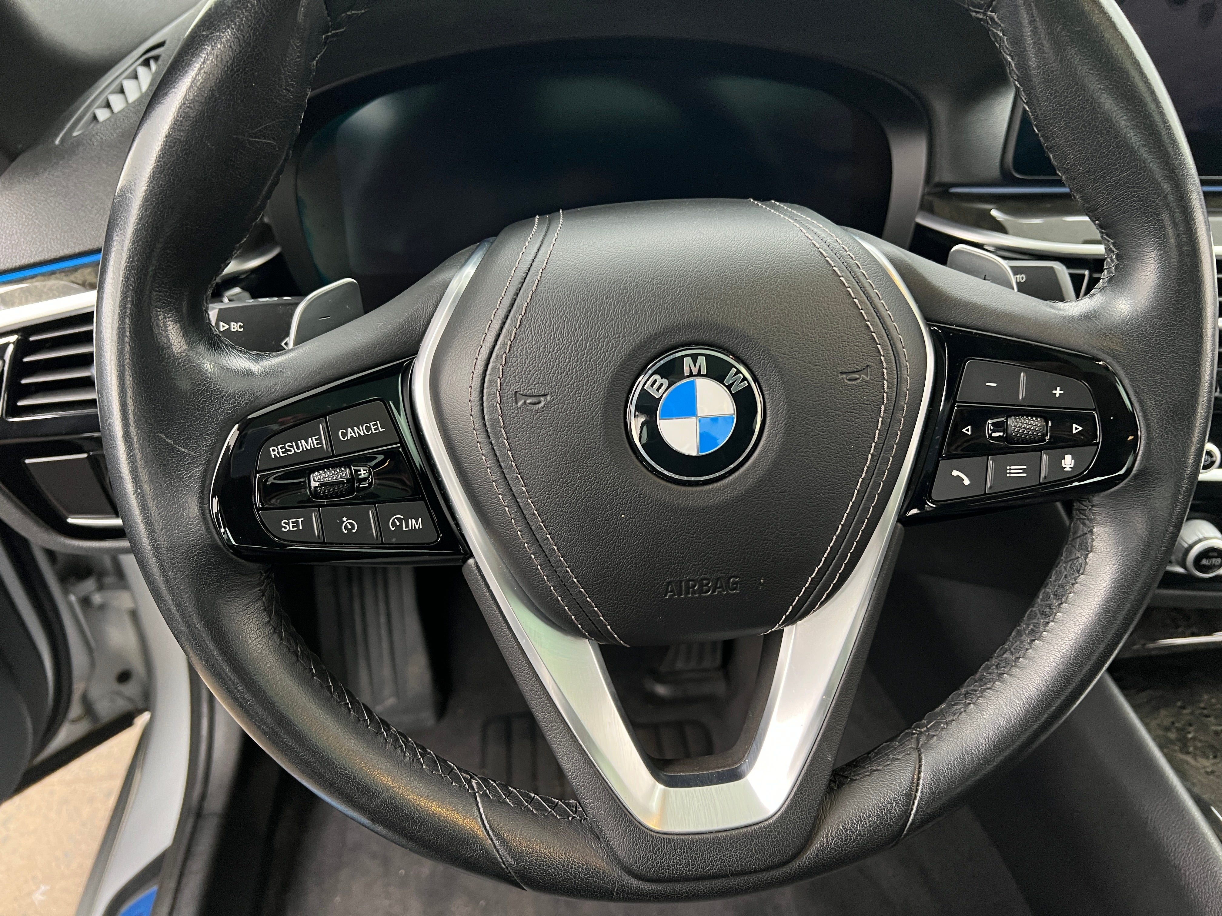 2021 BMW 5 Series 530e 5