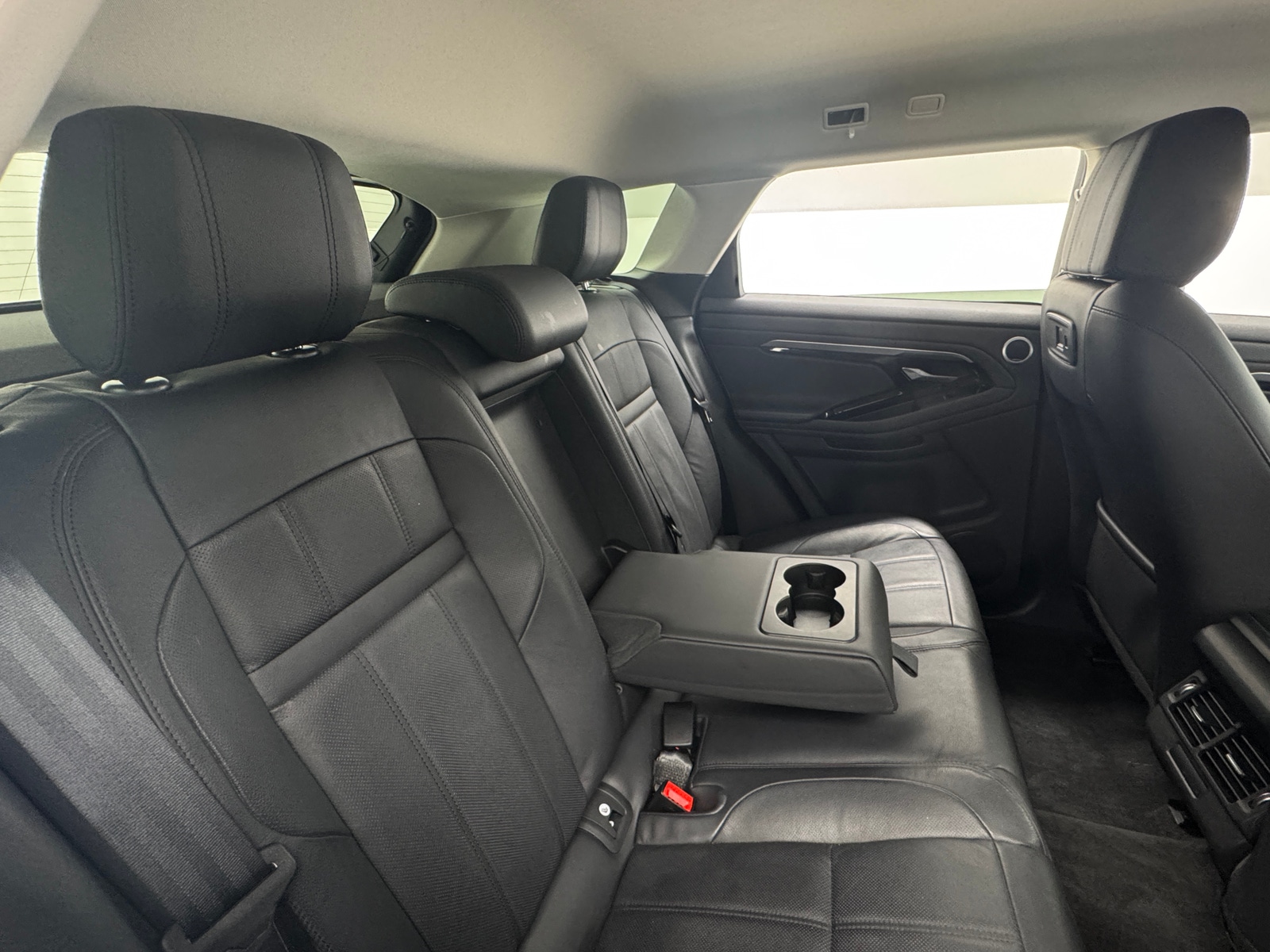 Thumbnail: 2020 Land Rover Range Rover Evoque - 5