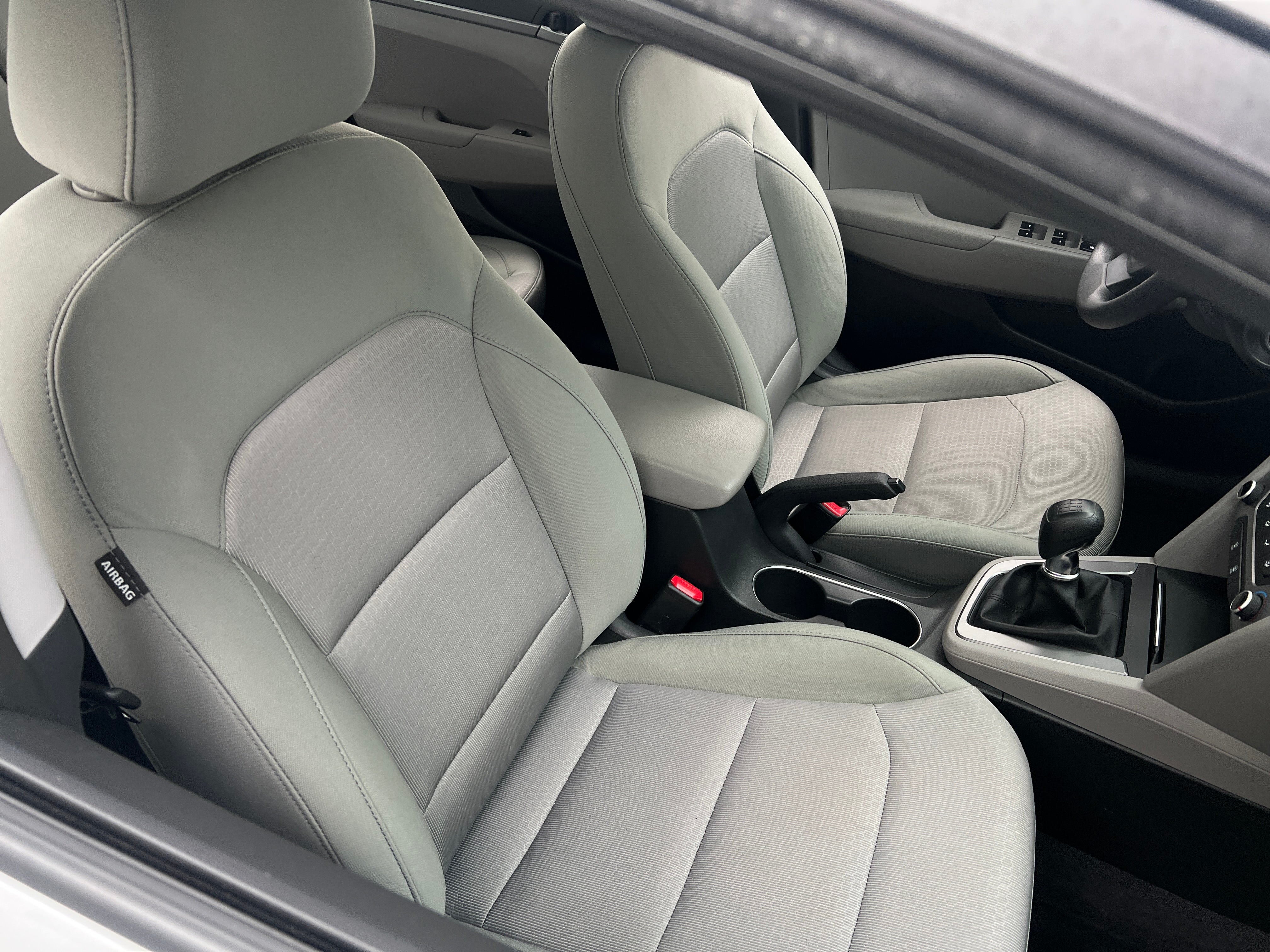 2017 Hyundai Elantra SE 2