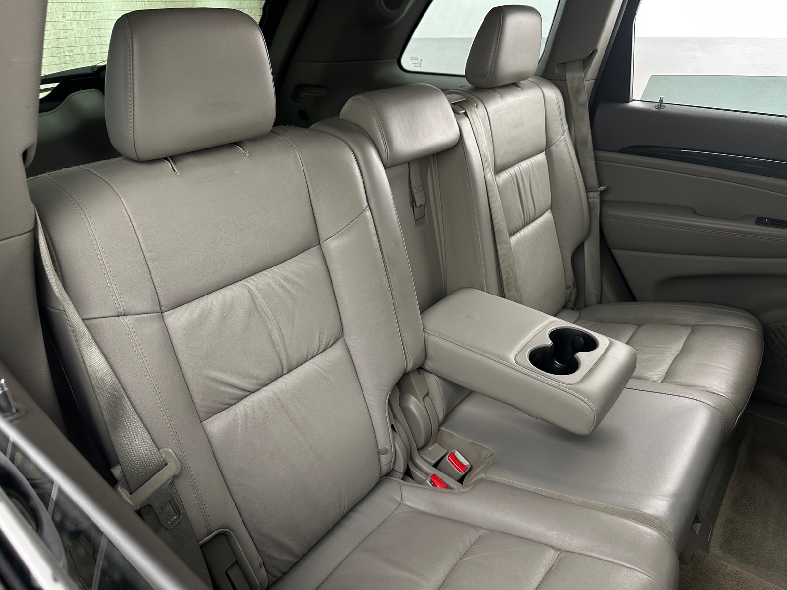 Thumbnail: 2012 Jeep Grand Cherokee - 6