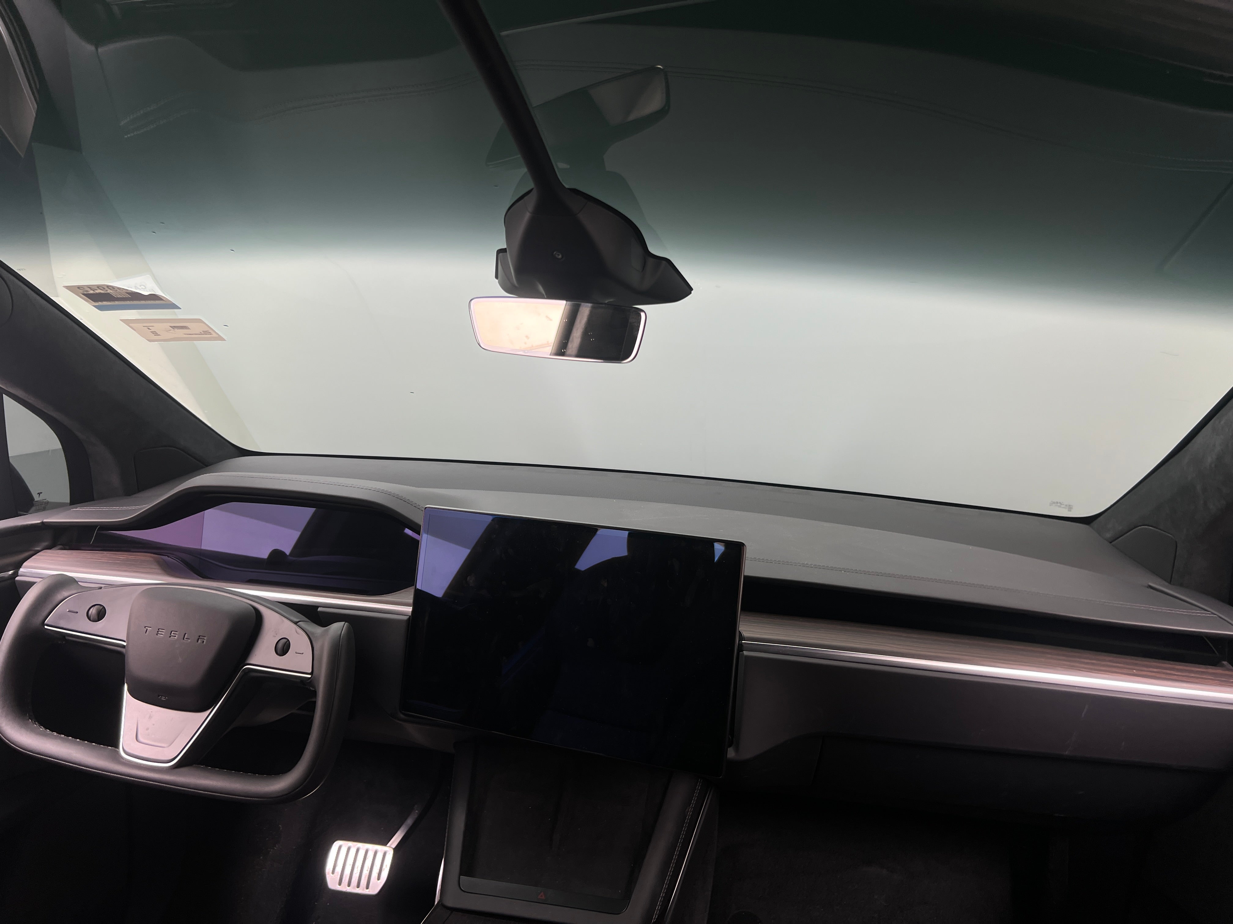 2024 Tesla Model X Standard Range 2