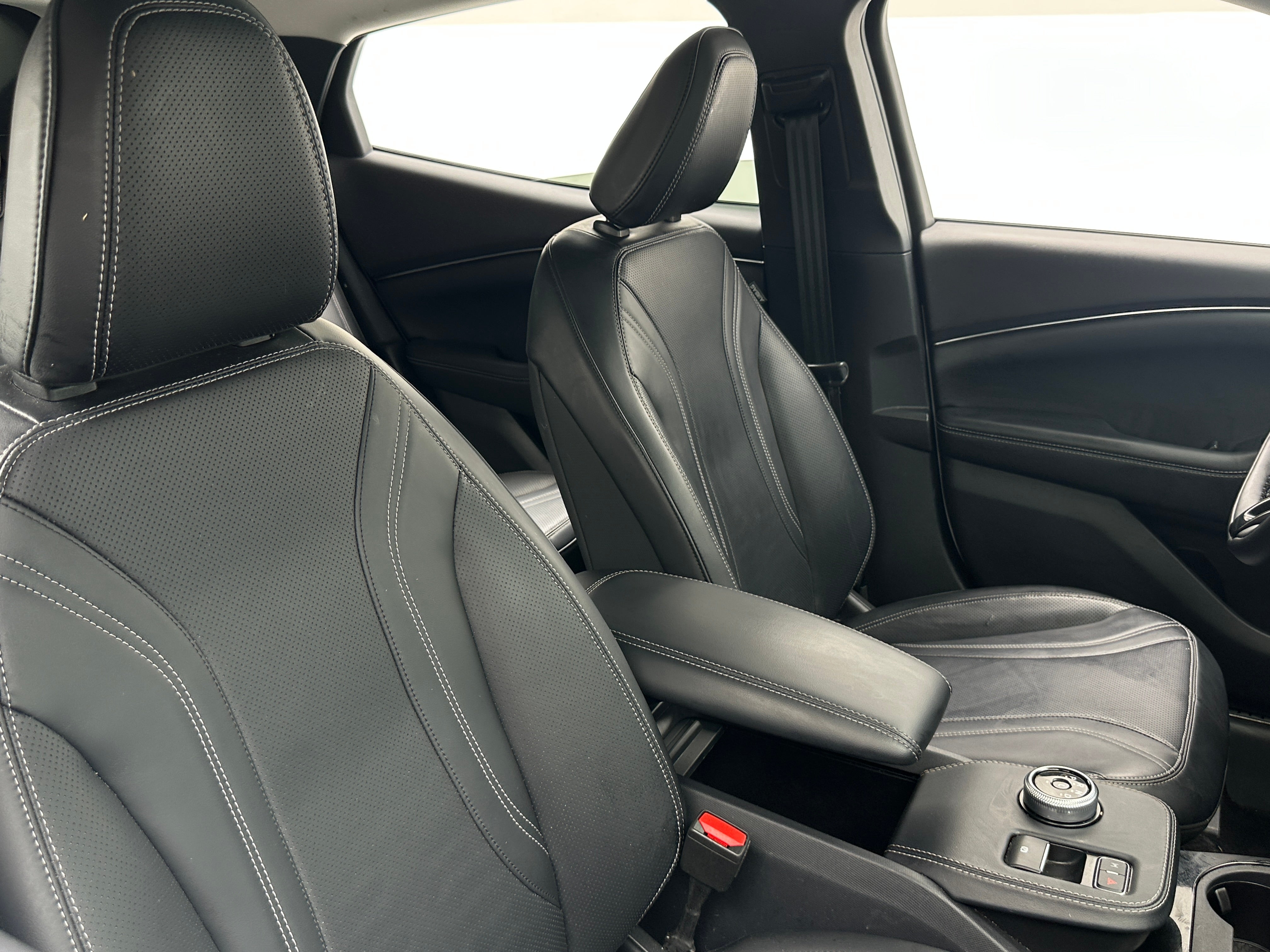 2022 Ford Mustang Mach-E Premium 2