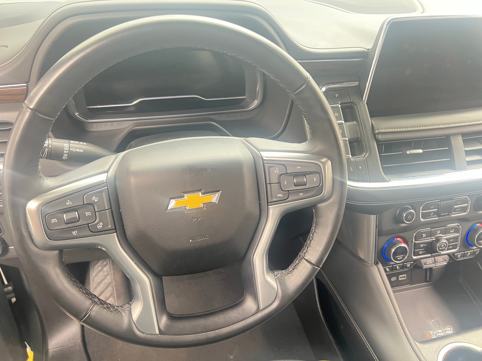 Thumbnail: 2023 Chevrolet Suburban - 4