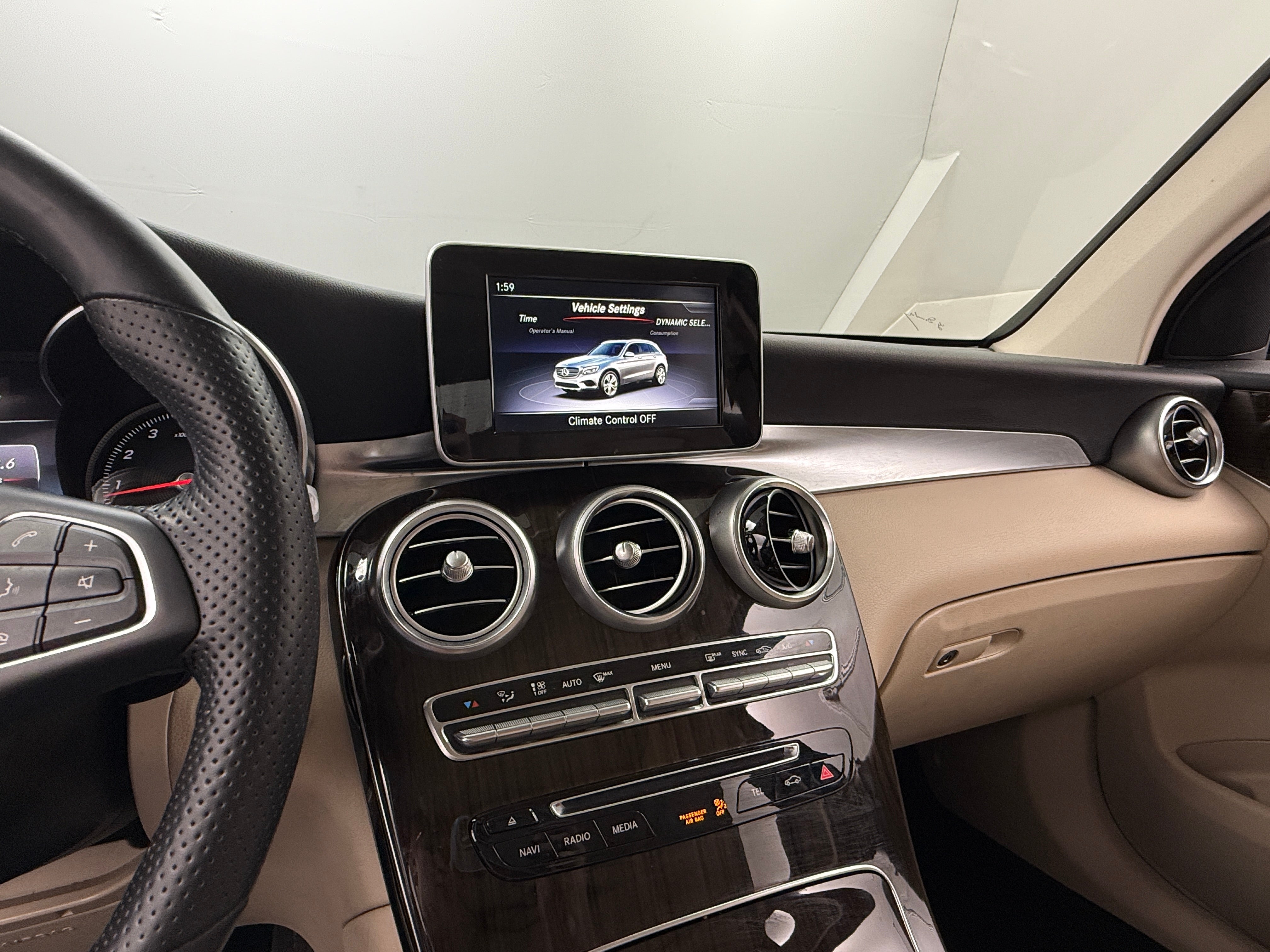 2019 Mercedes-Benz GLC 300 3