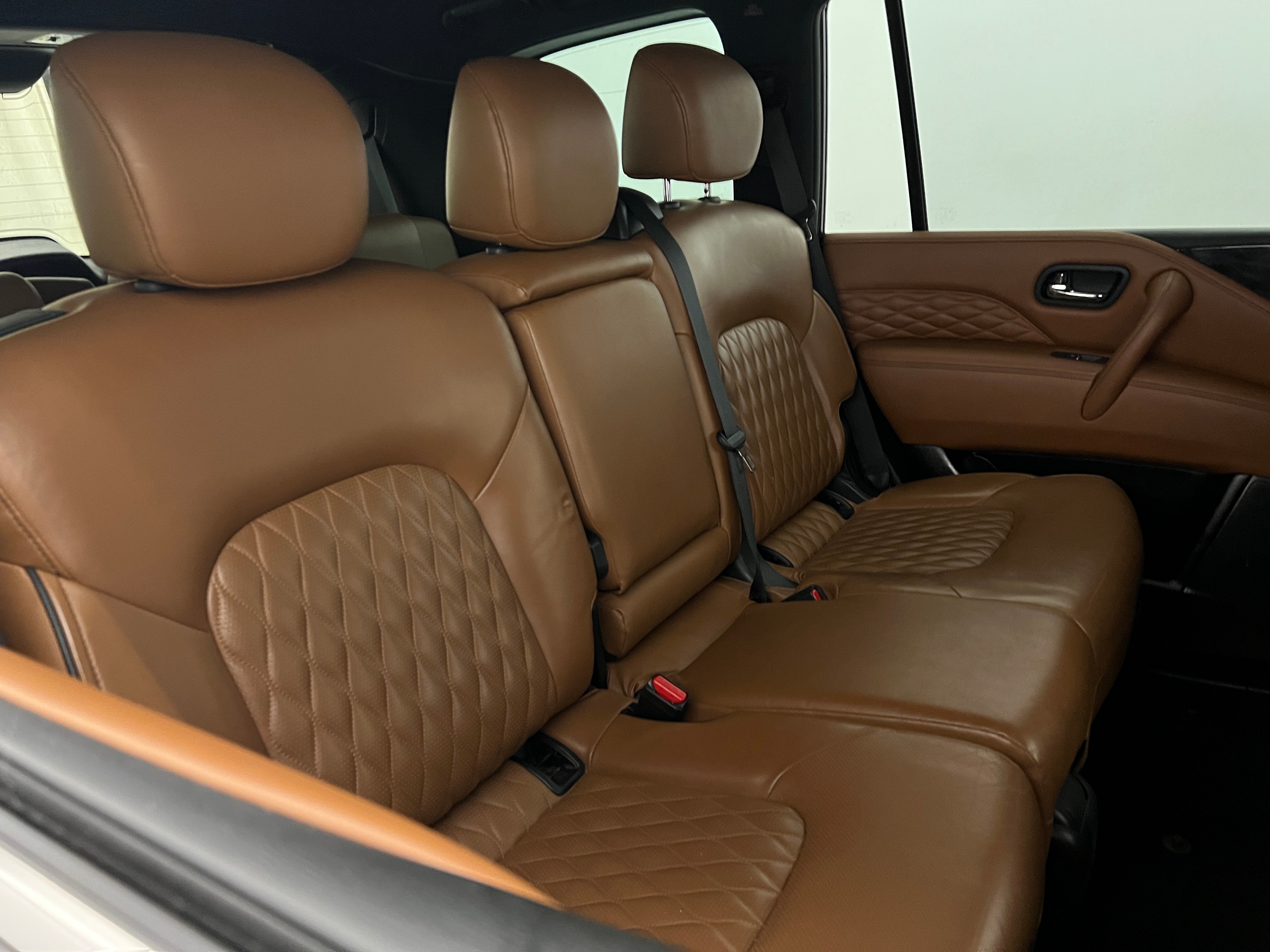 2022 INFINITI QX80 Sensory 5