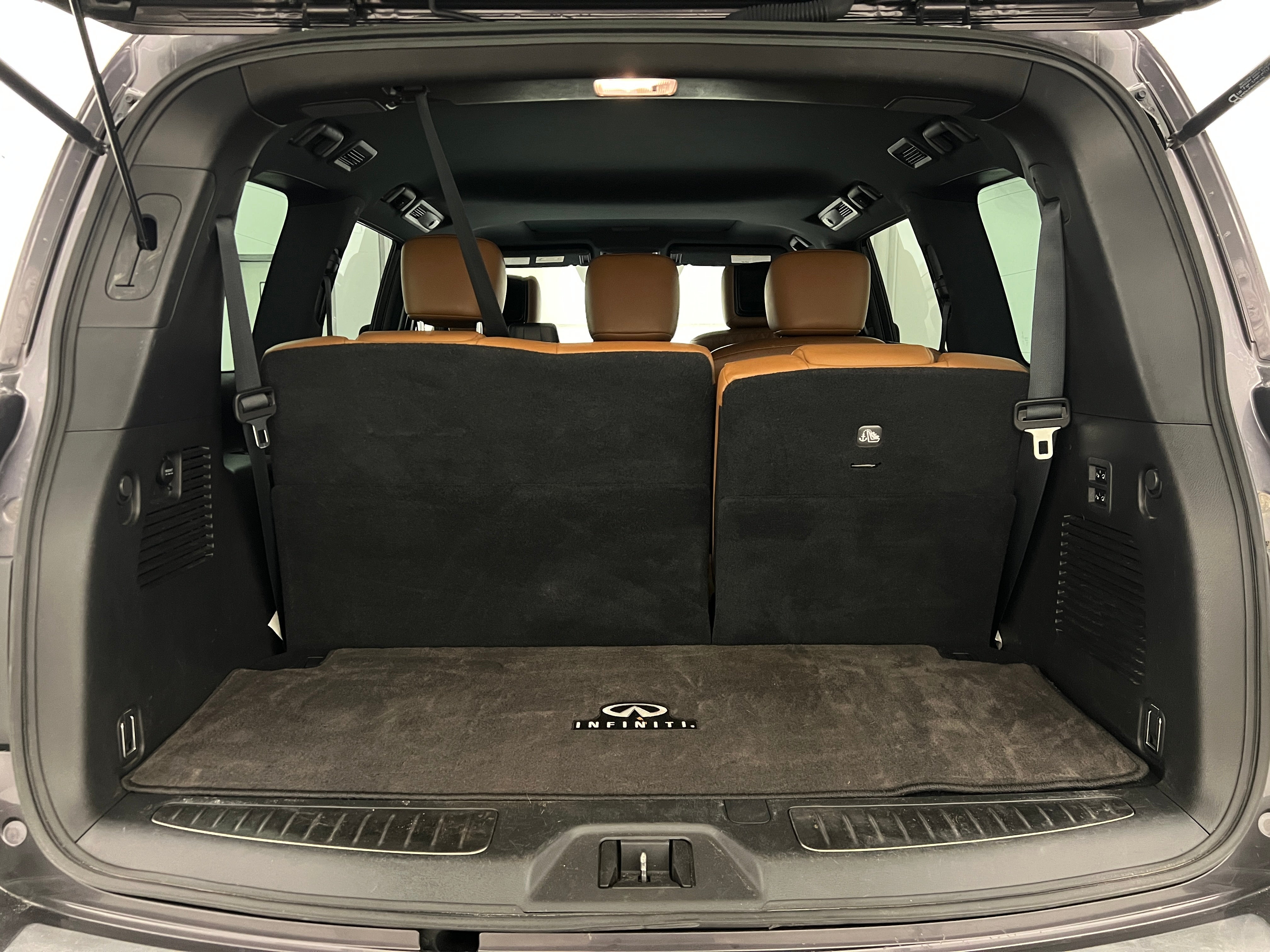 2022 INFINITI QX80 Sensory 6