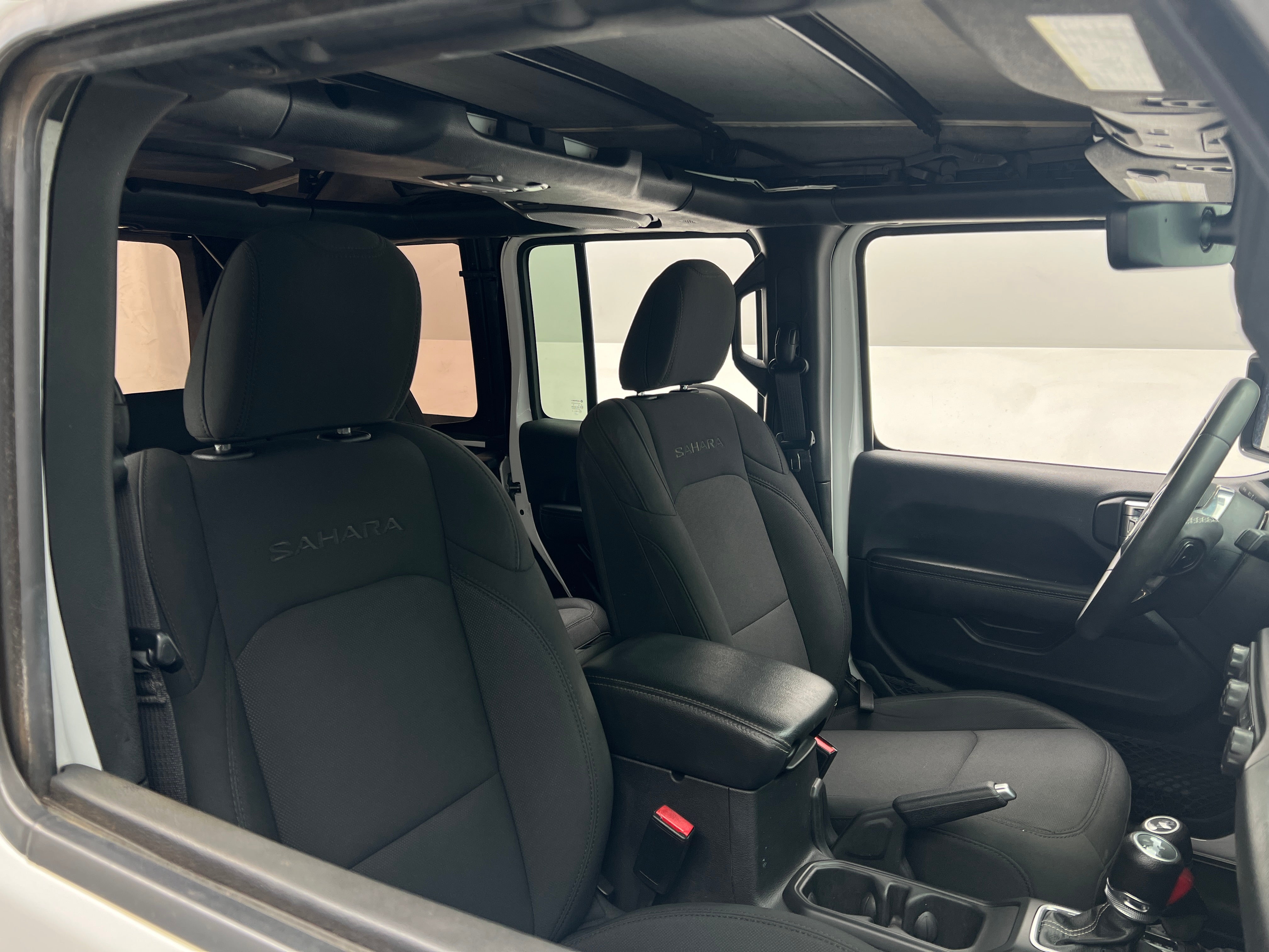 2023 Jeep Wrangler Unlimited Sahara 2