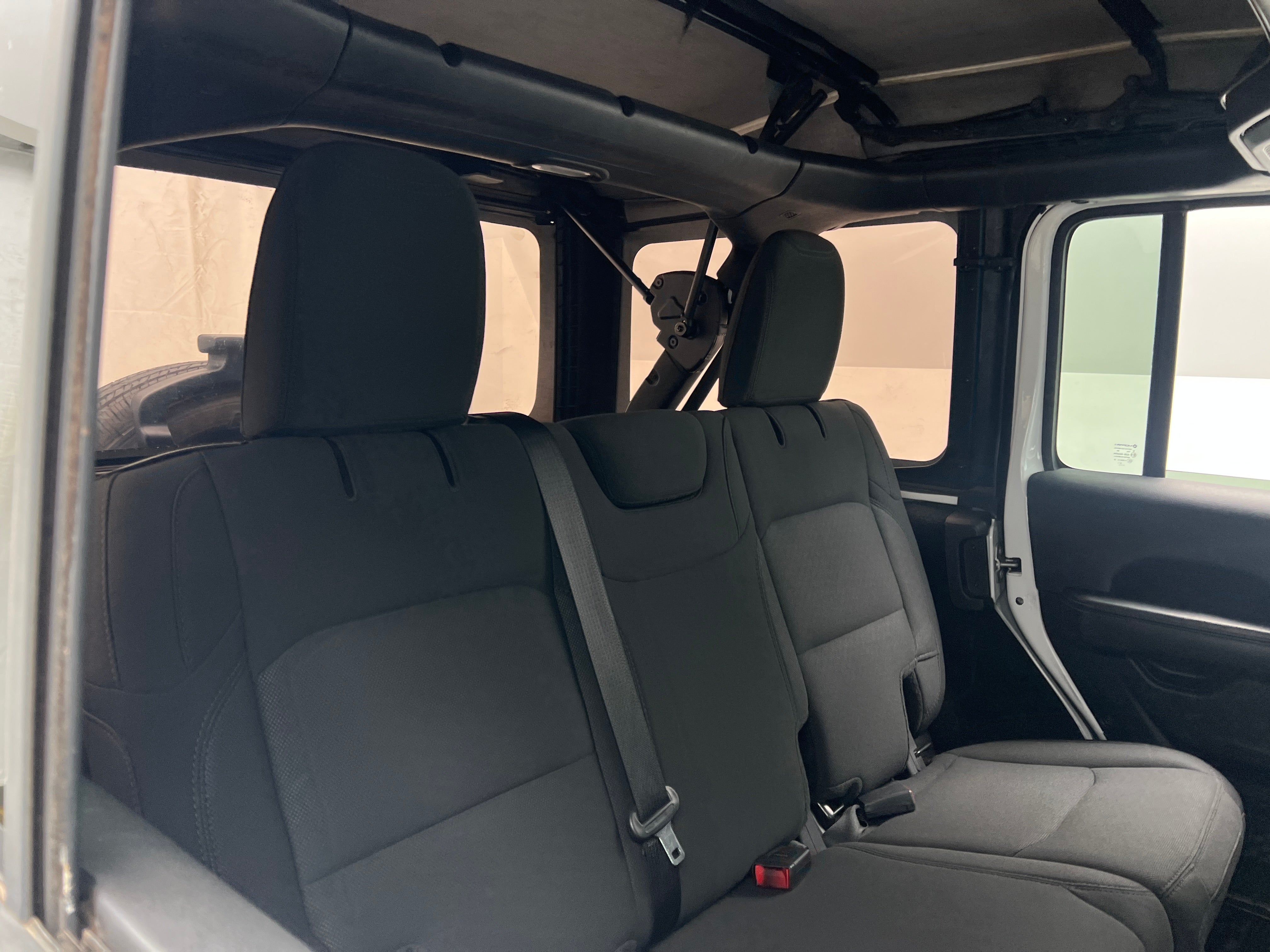 2023 Jeep Wrangler Unlimited Sahara 6