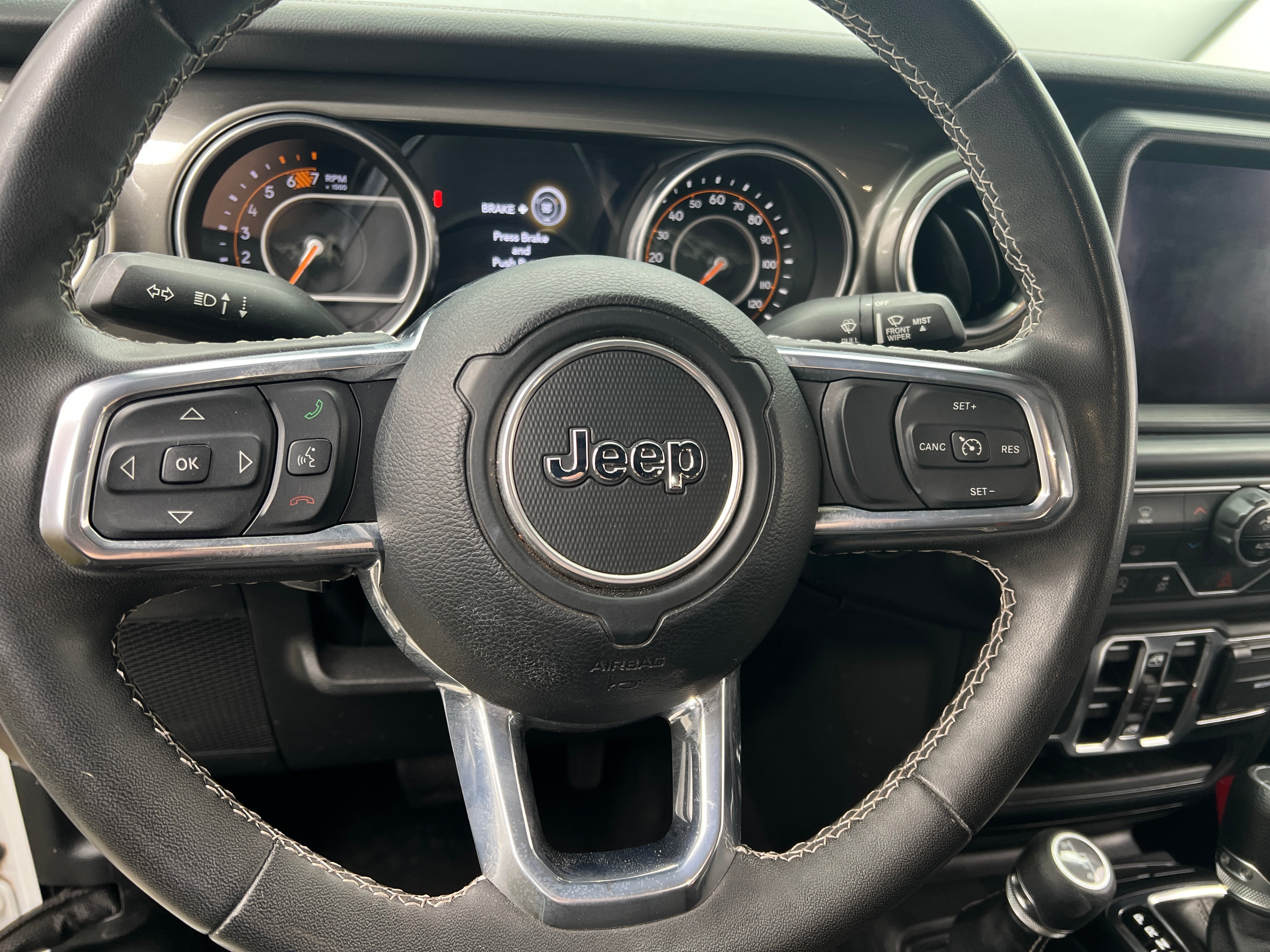 2023 Jeep Wrangler Unlimited Sahara 5