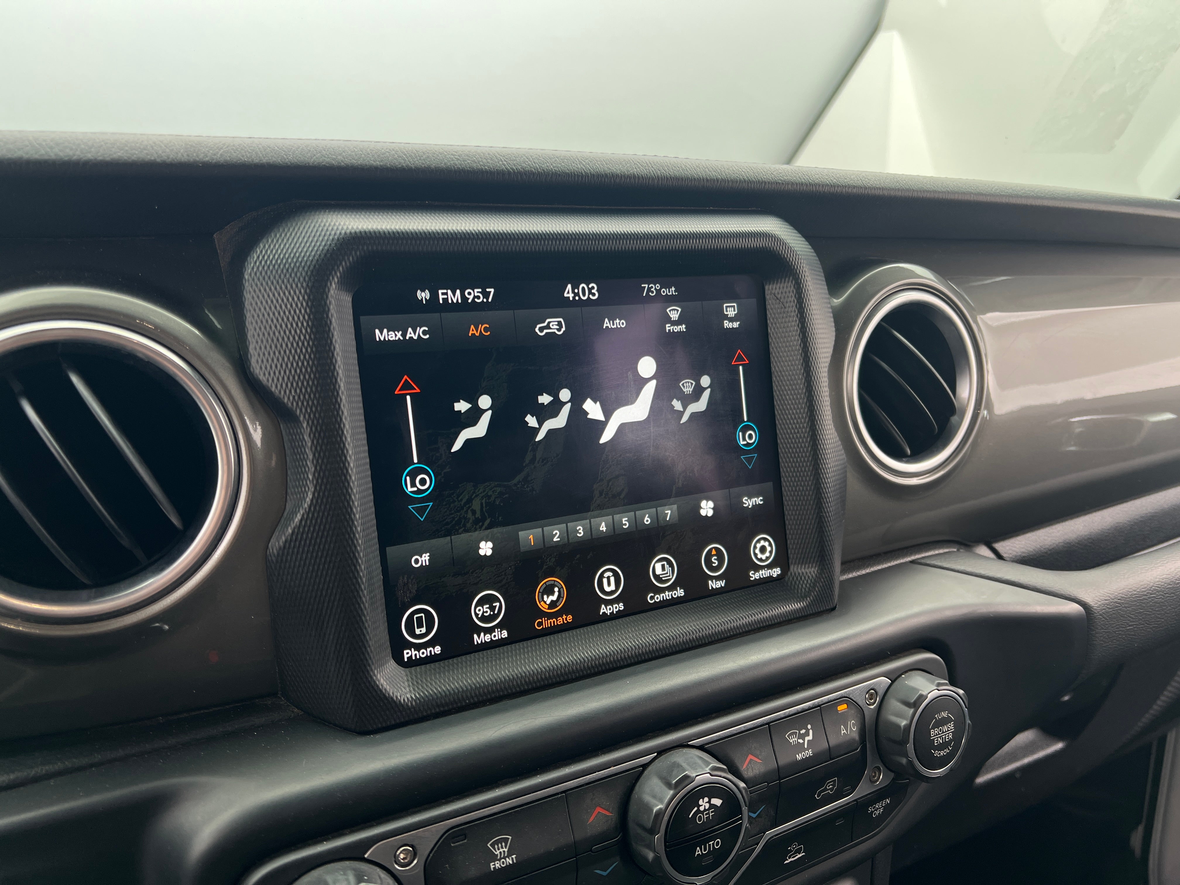 2023 Jeep Wrangler Unlimited Sahara 4