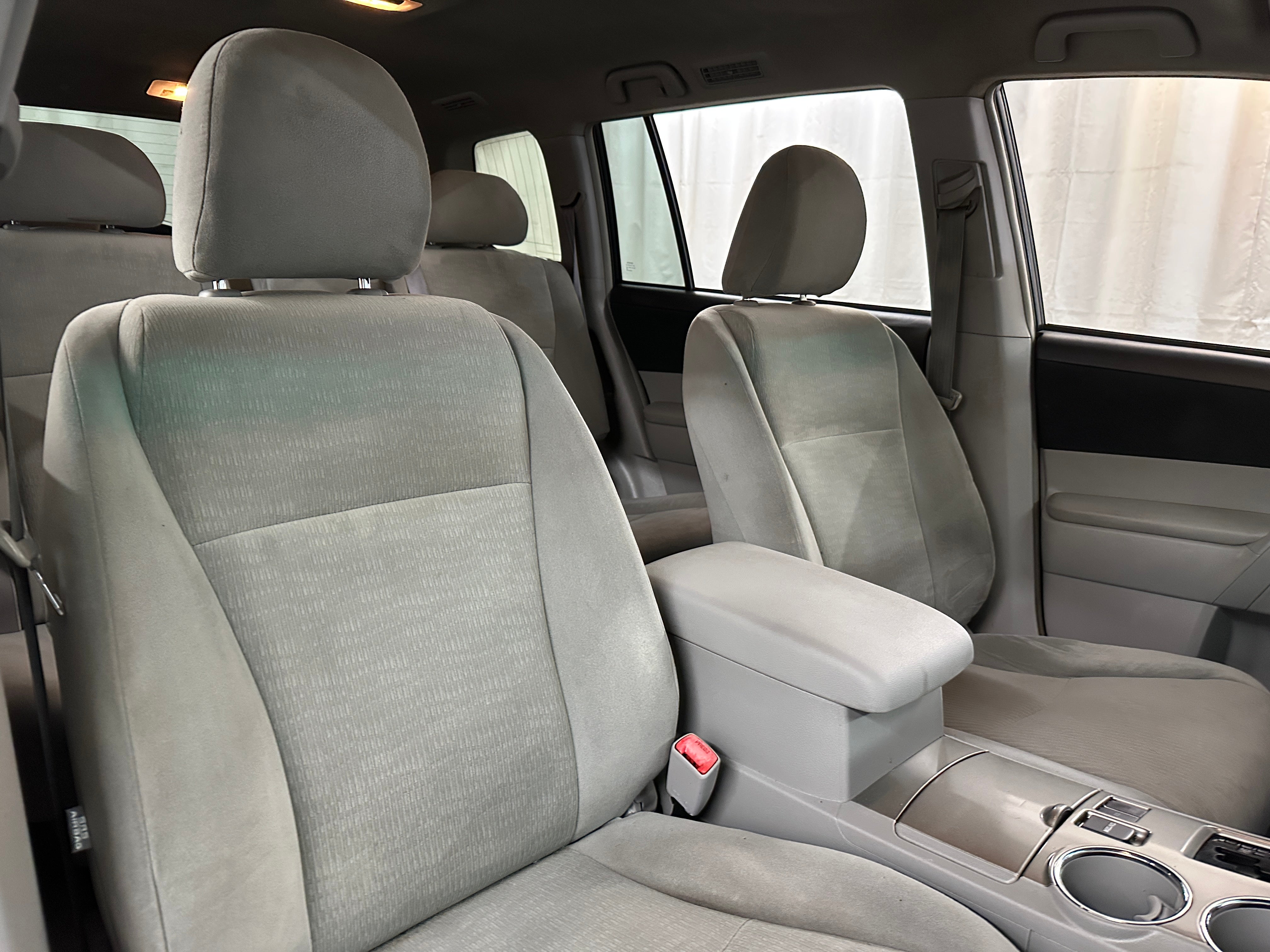 2013 Toyota Highlander Plus 2