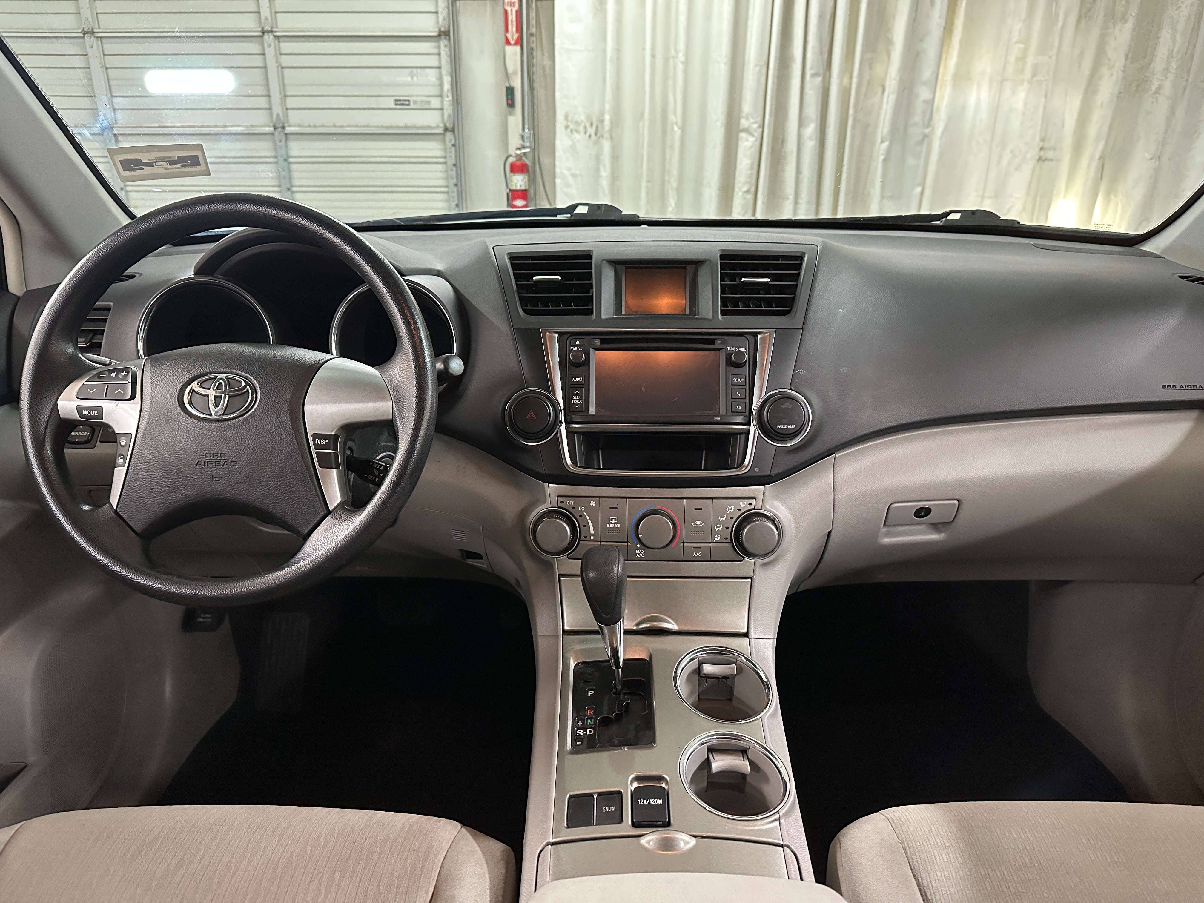 2013 Toyota Highlander Plus 3