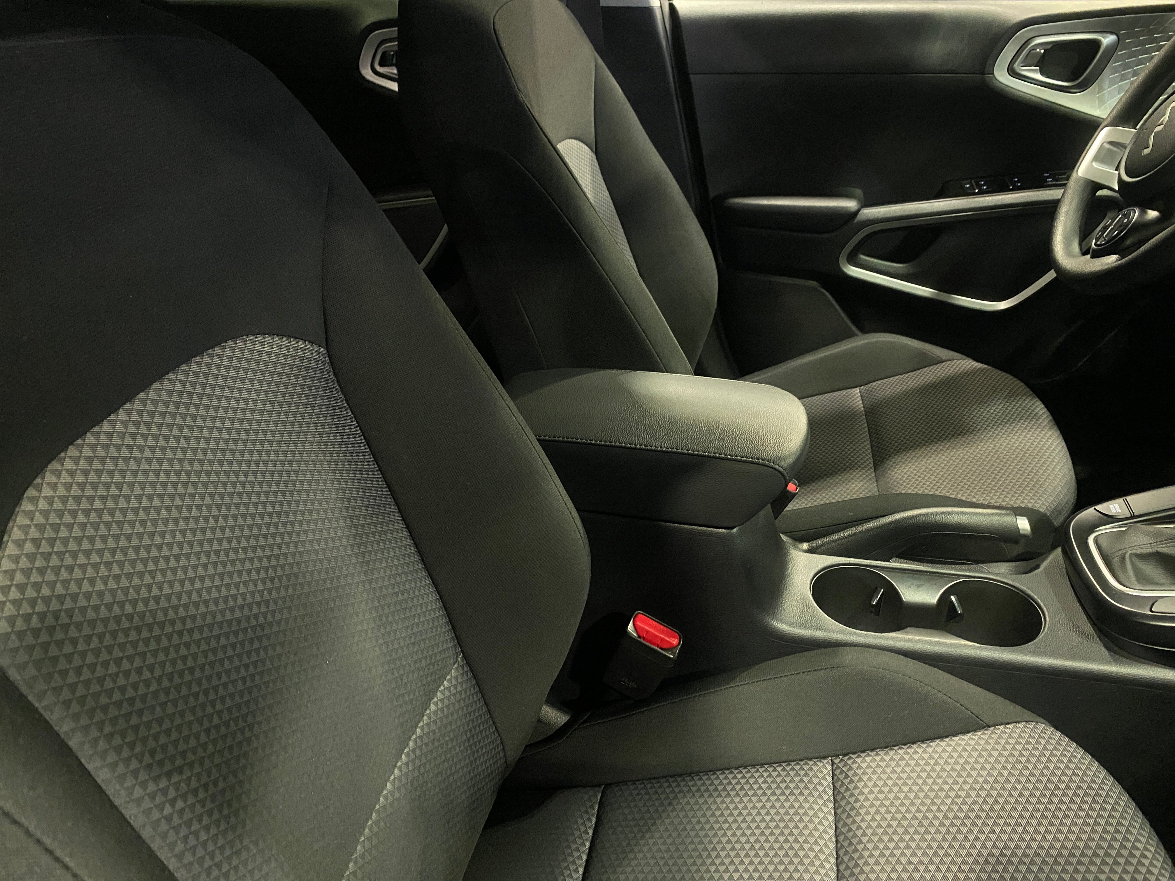 2024 Kia Soul LX 2