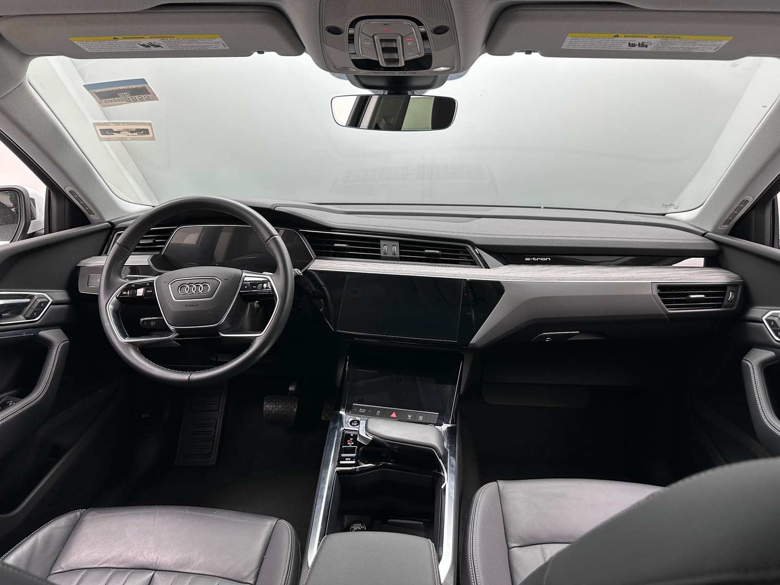 Thumbnail: 2022 Audi e-tron - 2