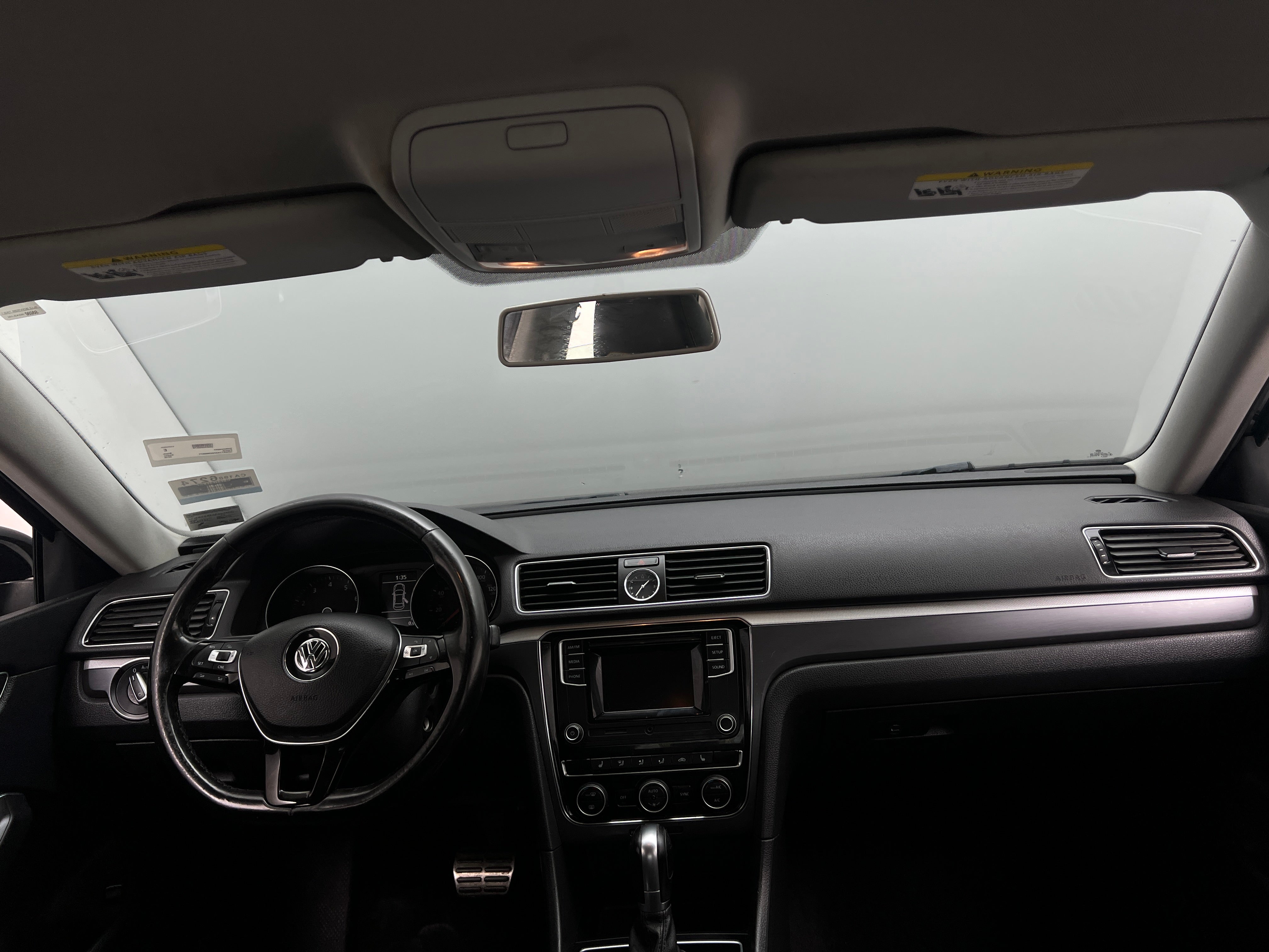 2016 Volkswagen Passat R-Line 2