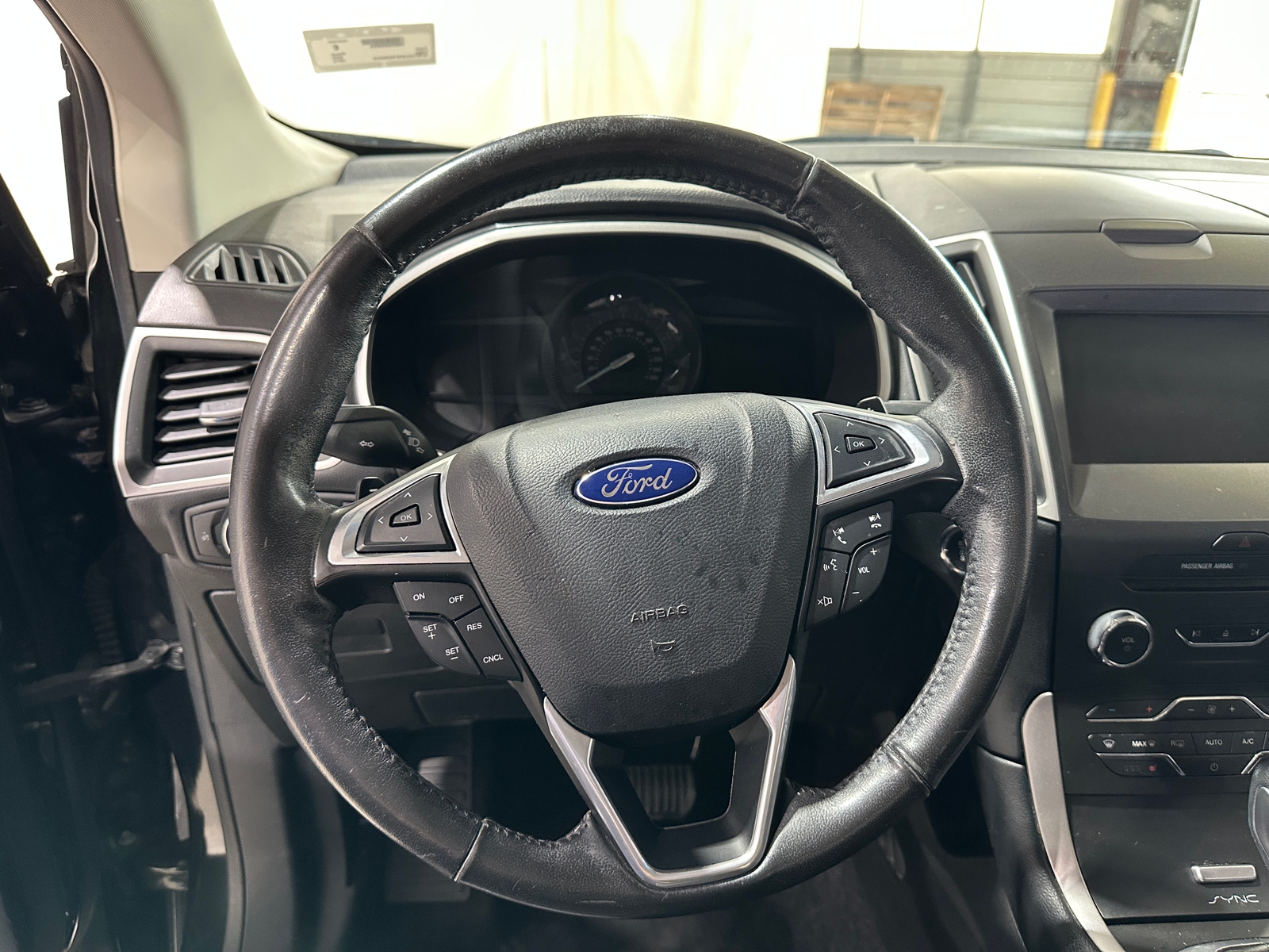 Thumbnail: 2015 Ford Edge - 4