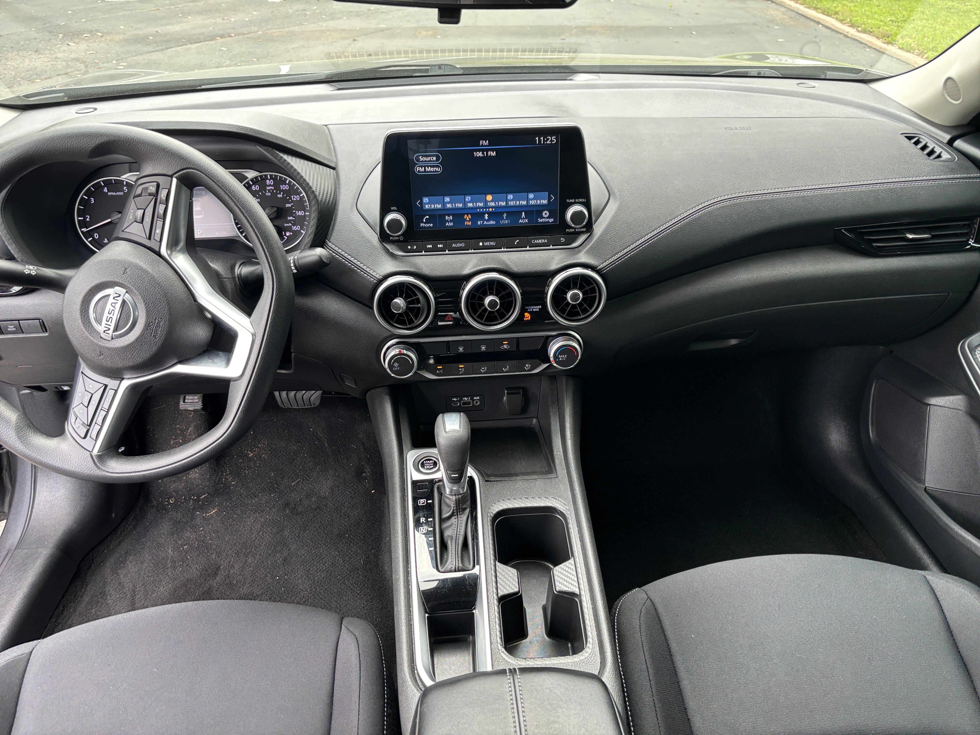 2023 Nissan Sentra SV 3
