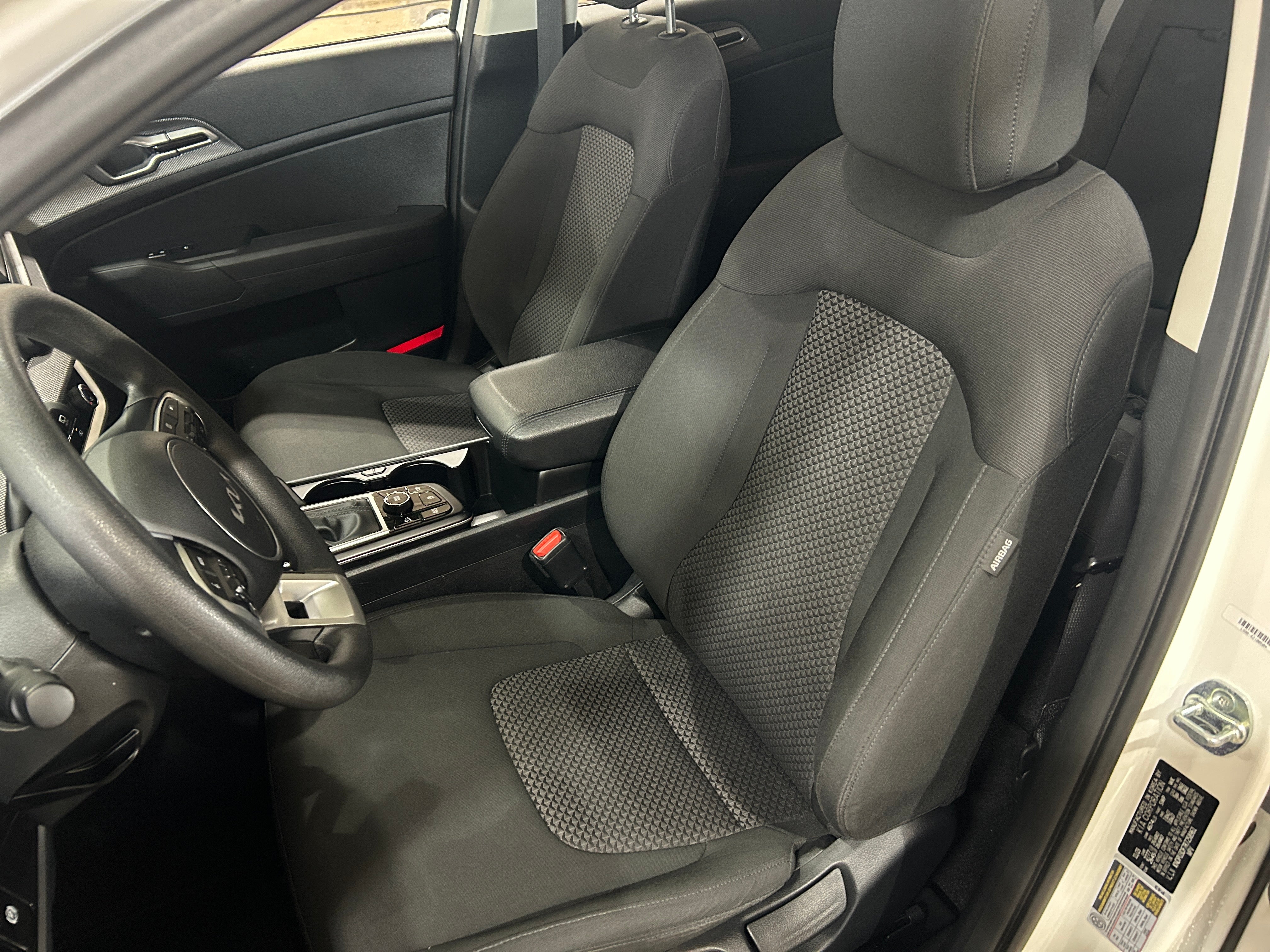 2024 Kia Sportage LX 2