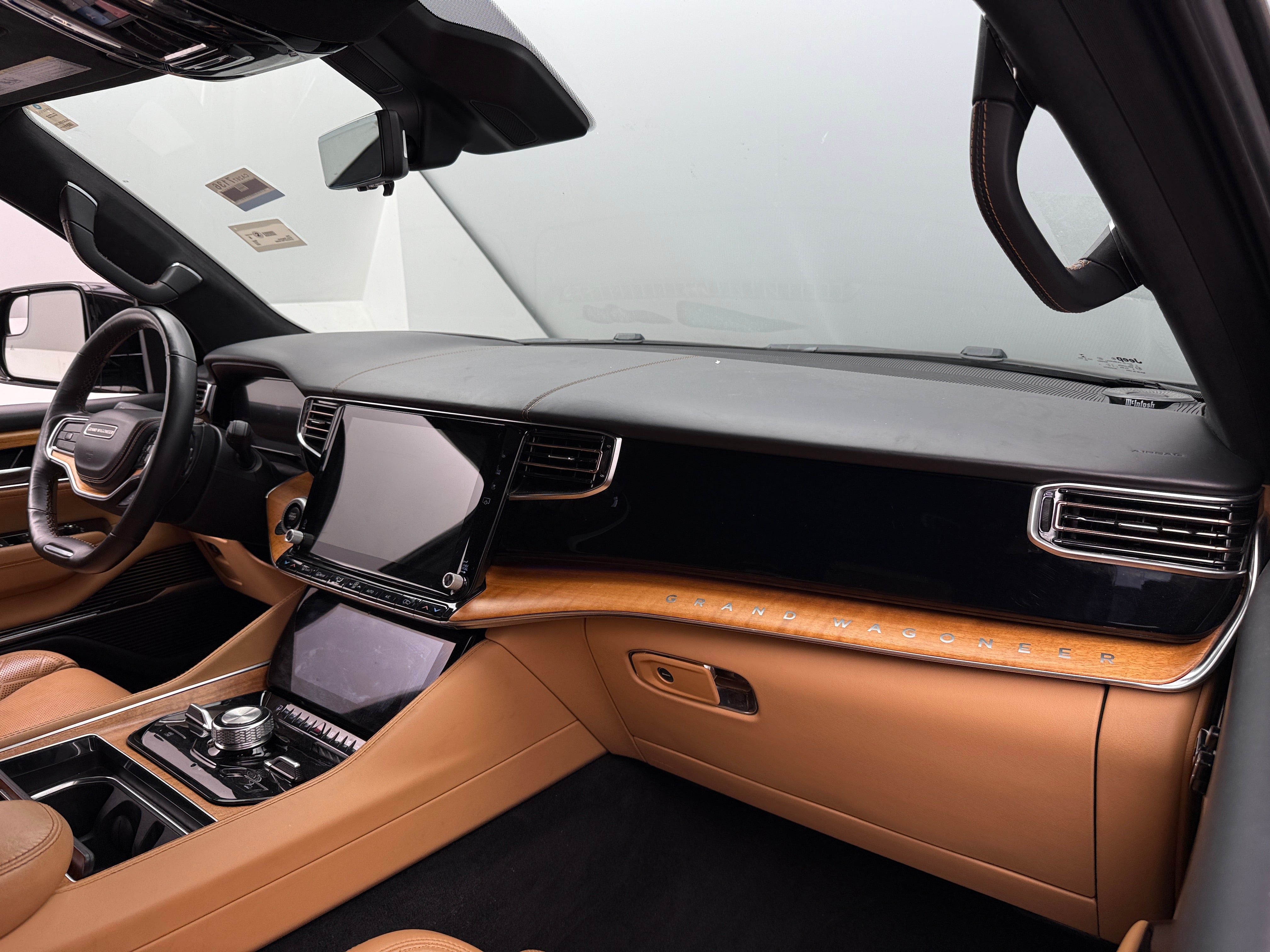 2022 Jeep Grand Wagoneer Series III 2