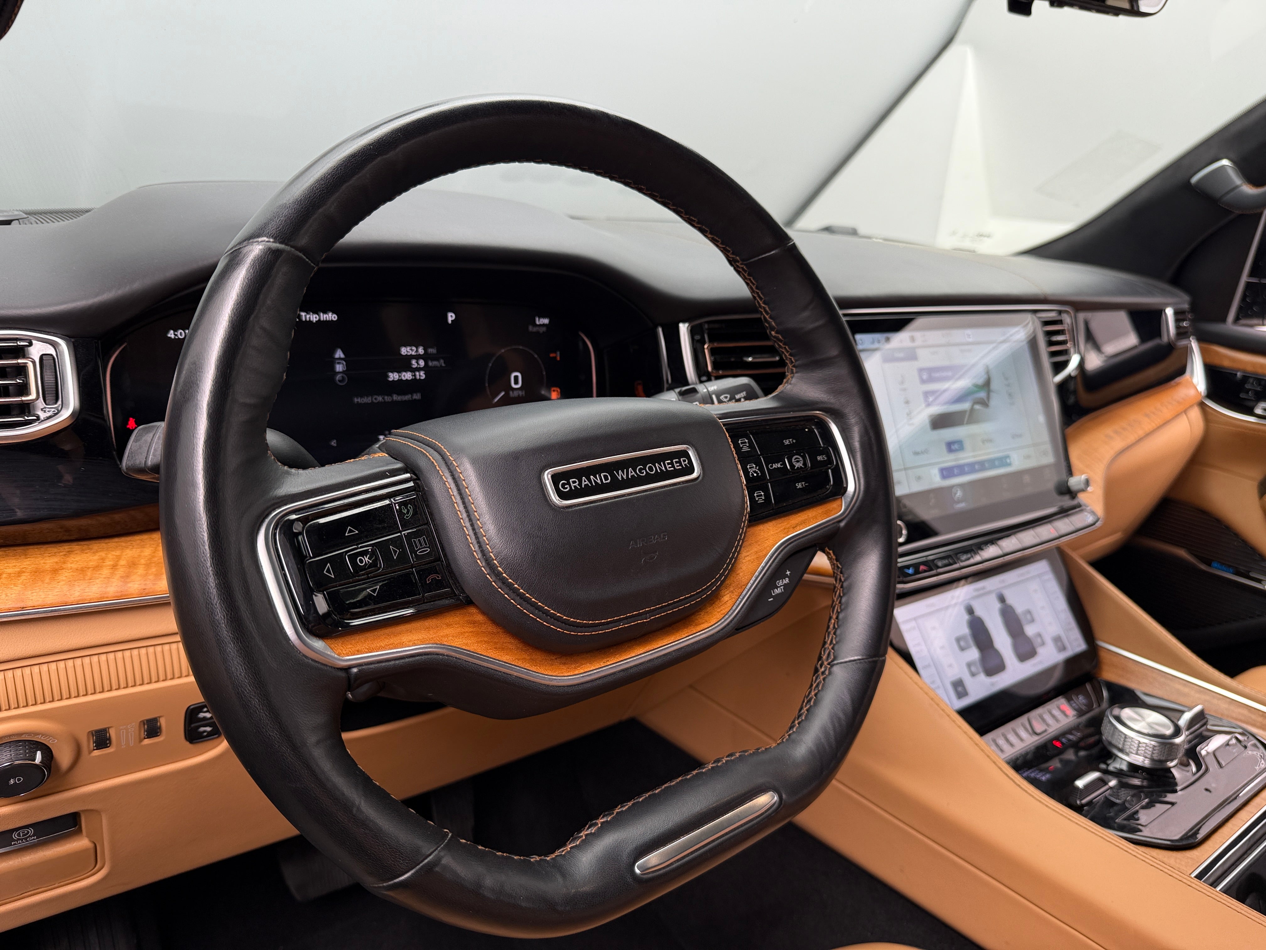 2022 Jeep Grand Wagoneer Series III 4