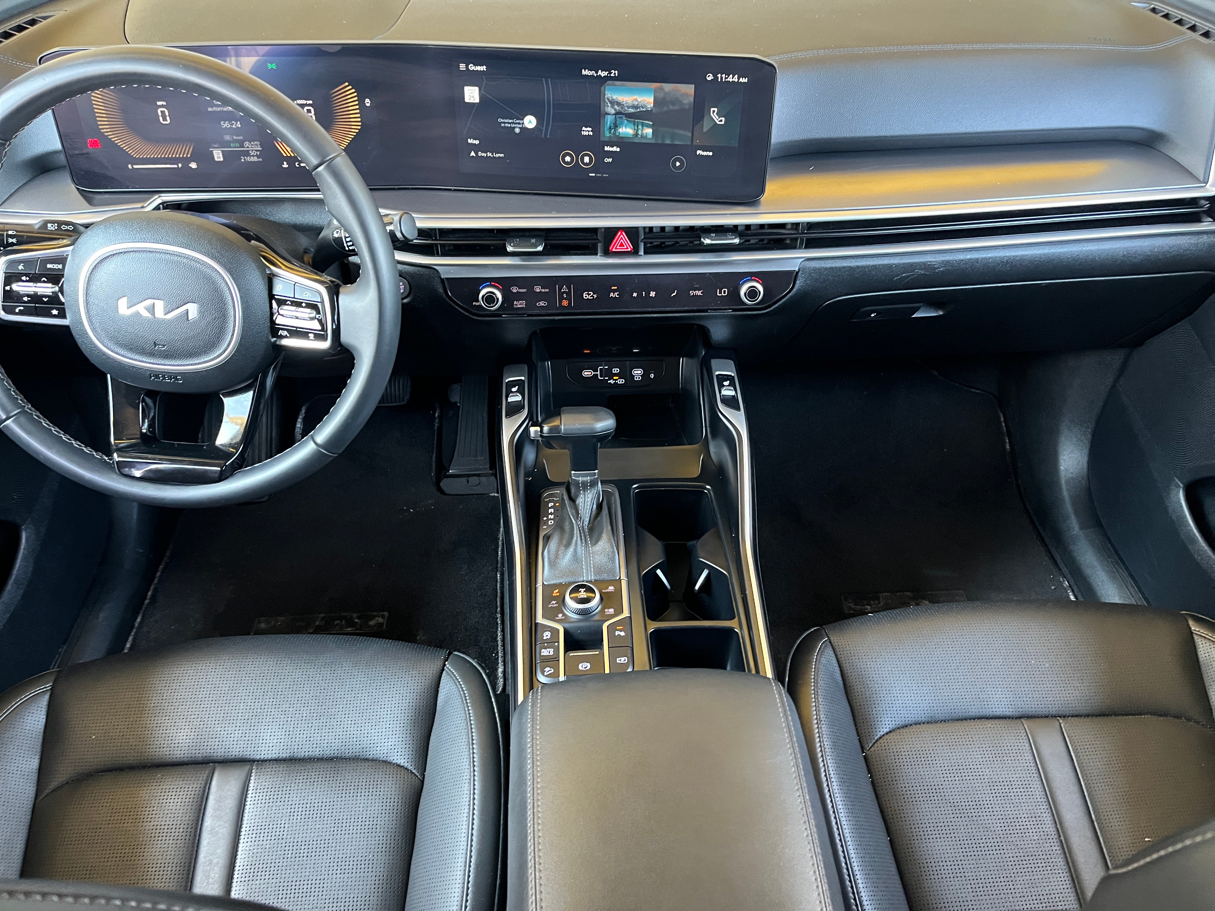 2024 Kia Sorento S 2