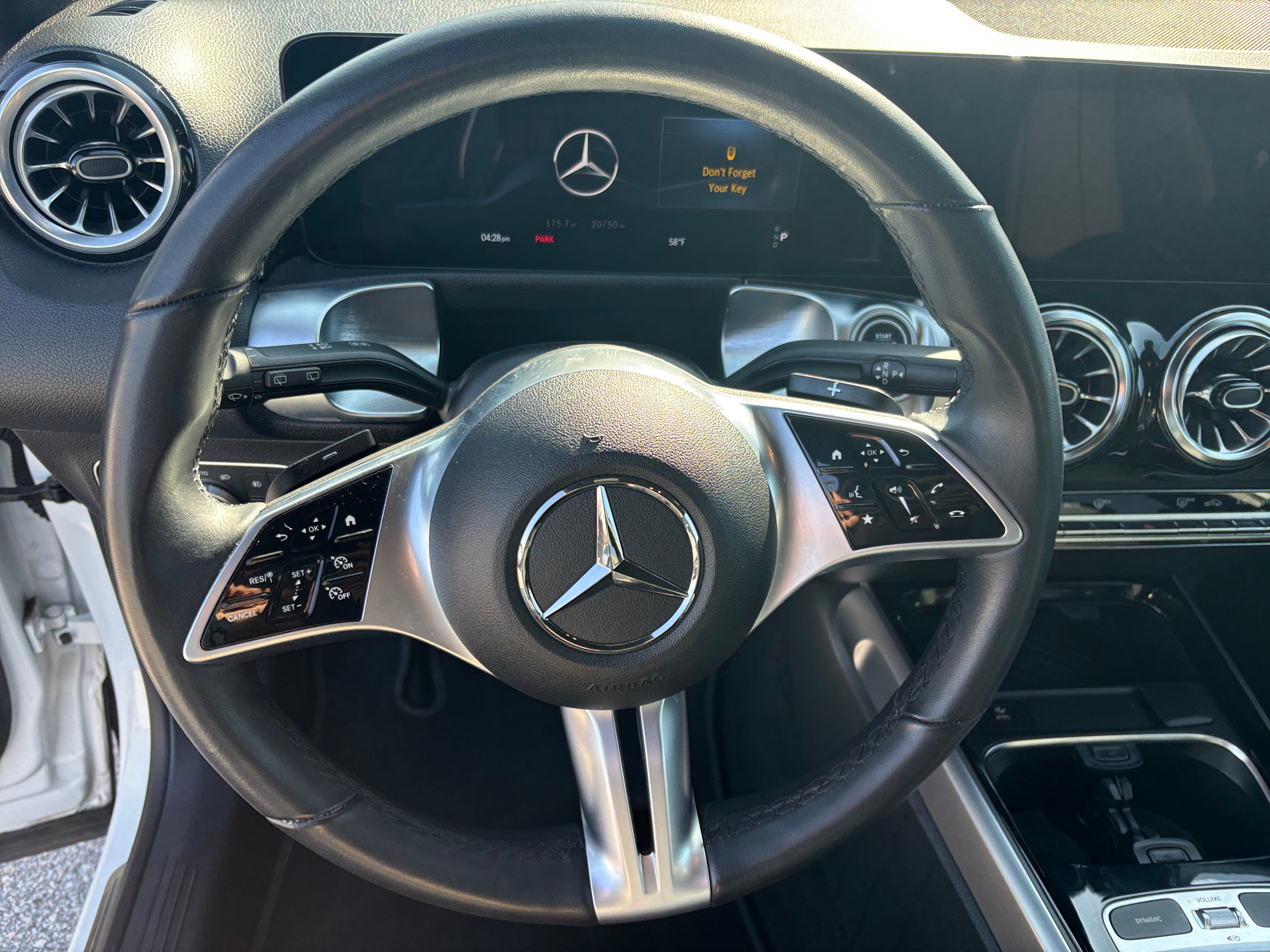 2024 Mercedes-Benz GLB 250 5