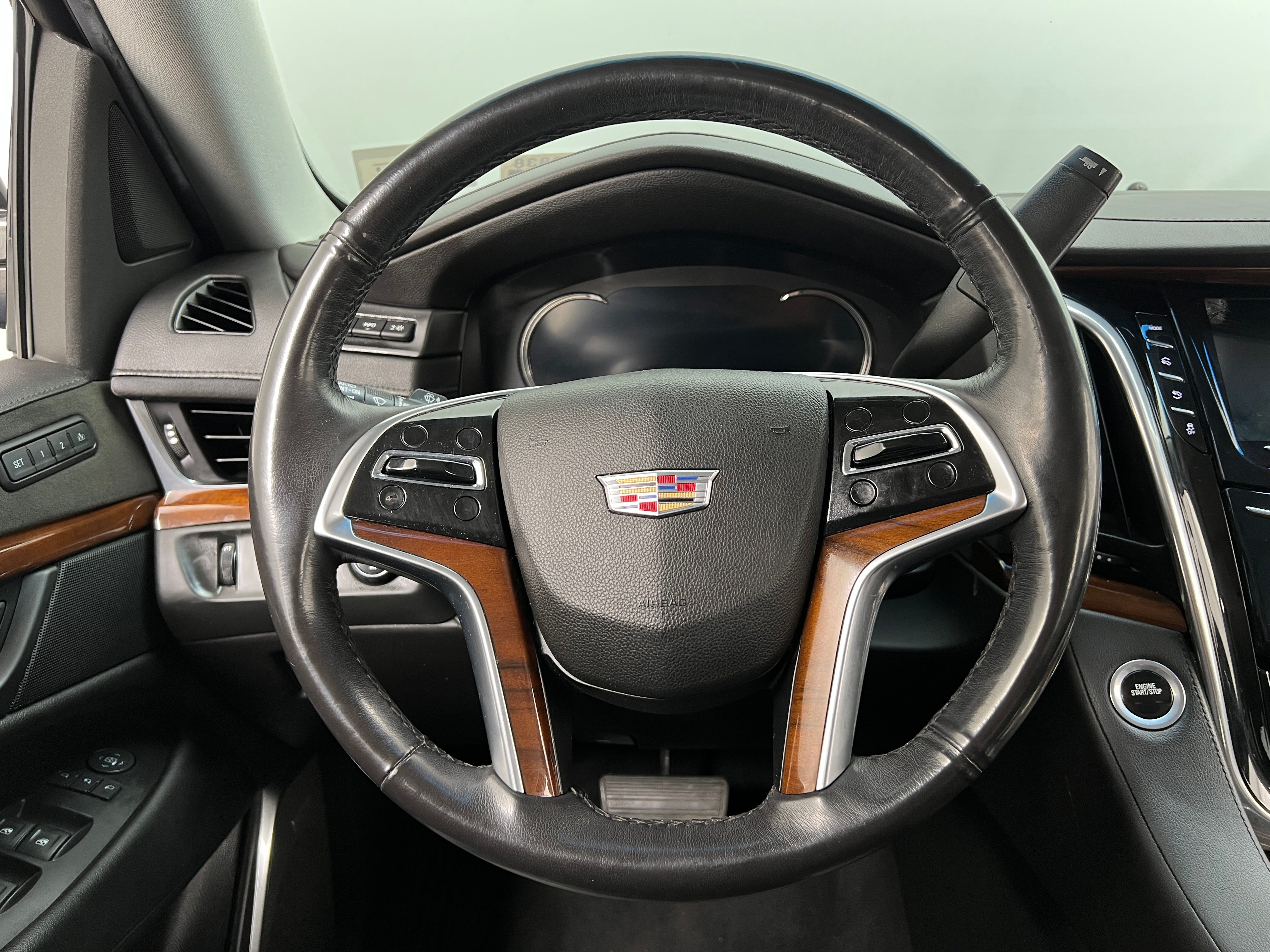 2018 Cadillac Escalade Premium Luxury 4