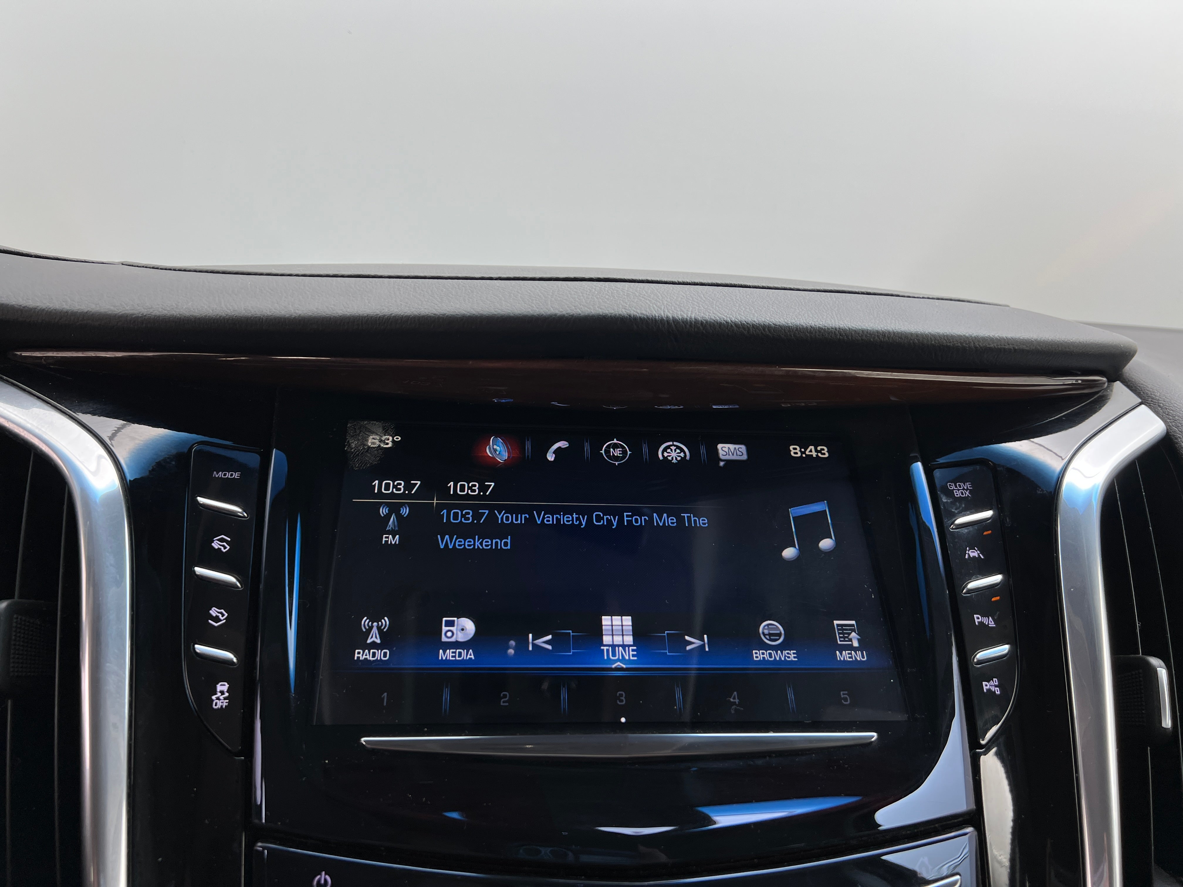 2018 Cadillac Escalade Premium Luxury 3