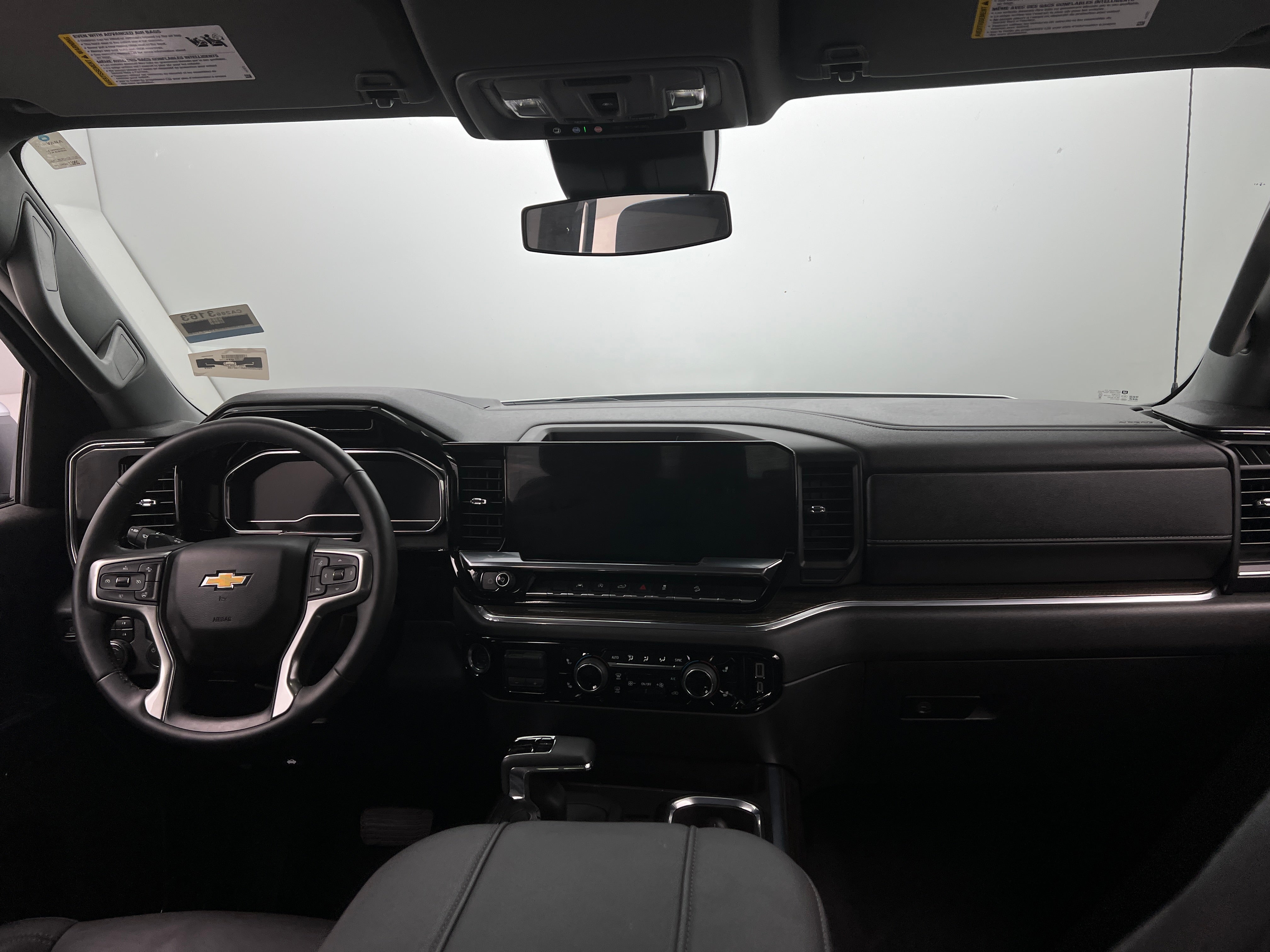 2024 Chevrolet Silverado 1500 LT 3