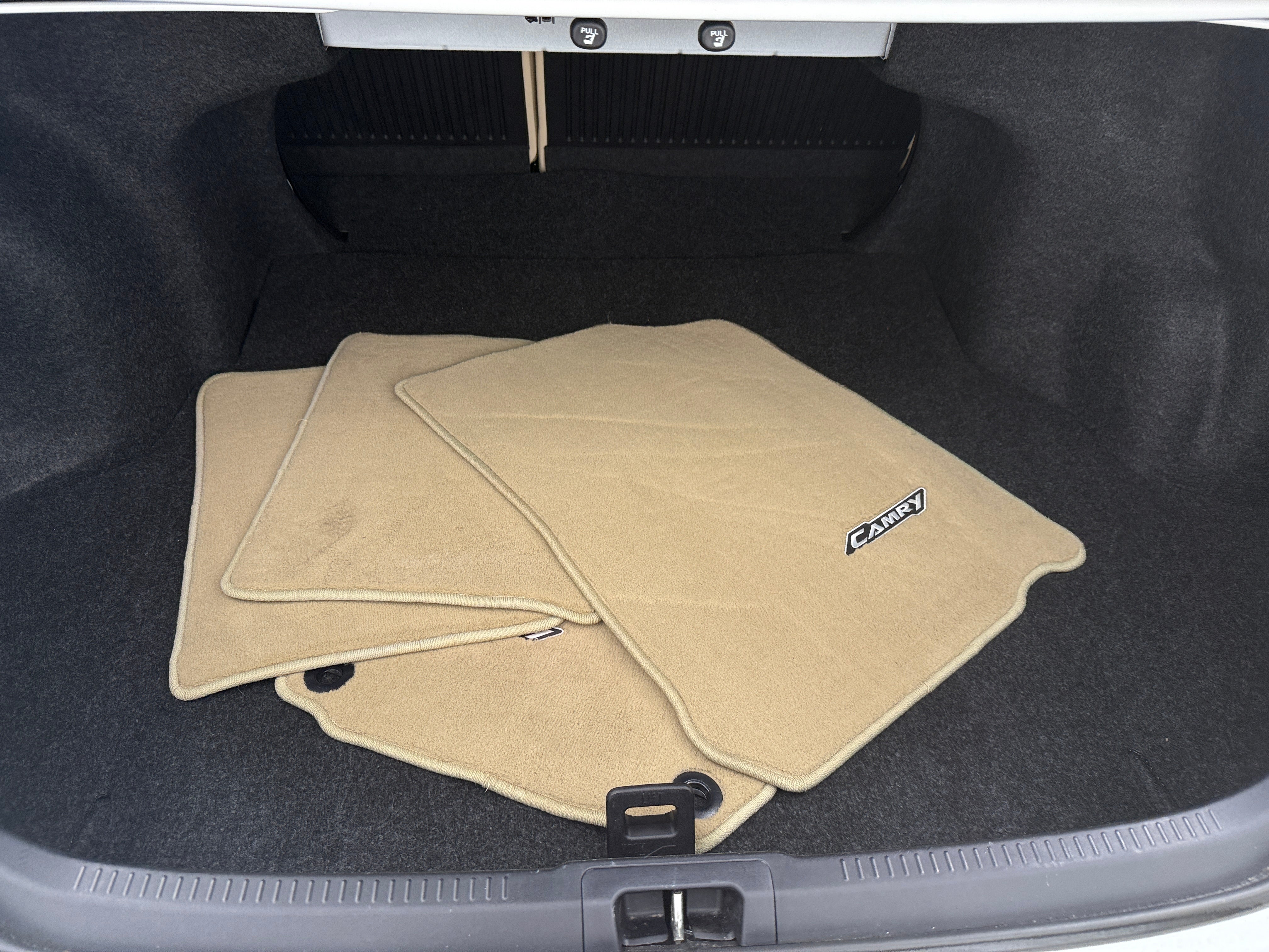 2017 Toyota Camry XLE 7