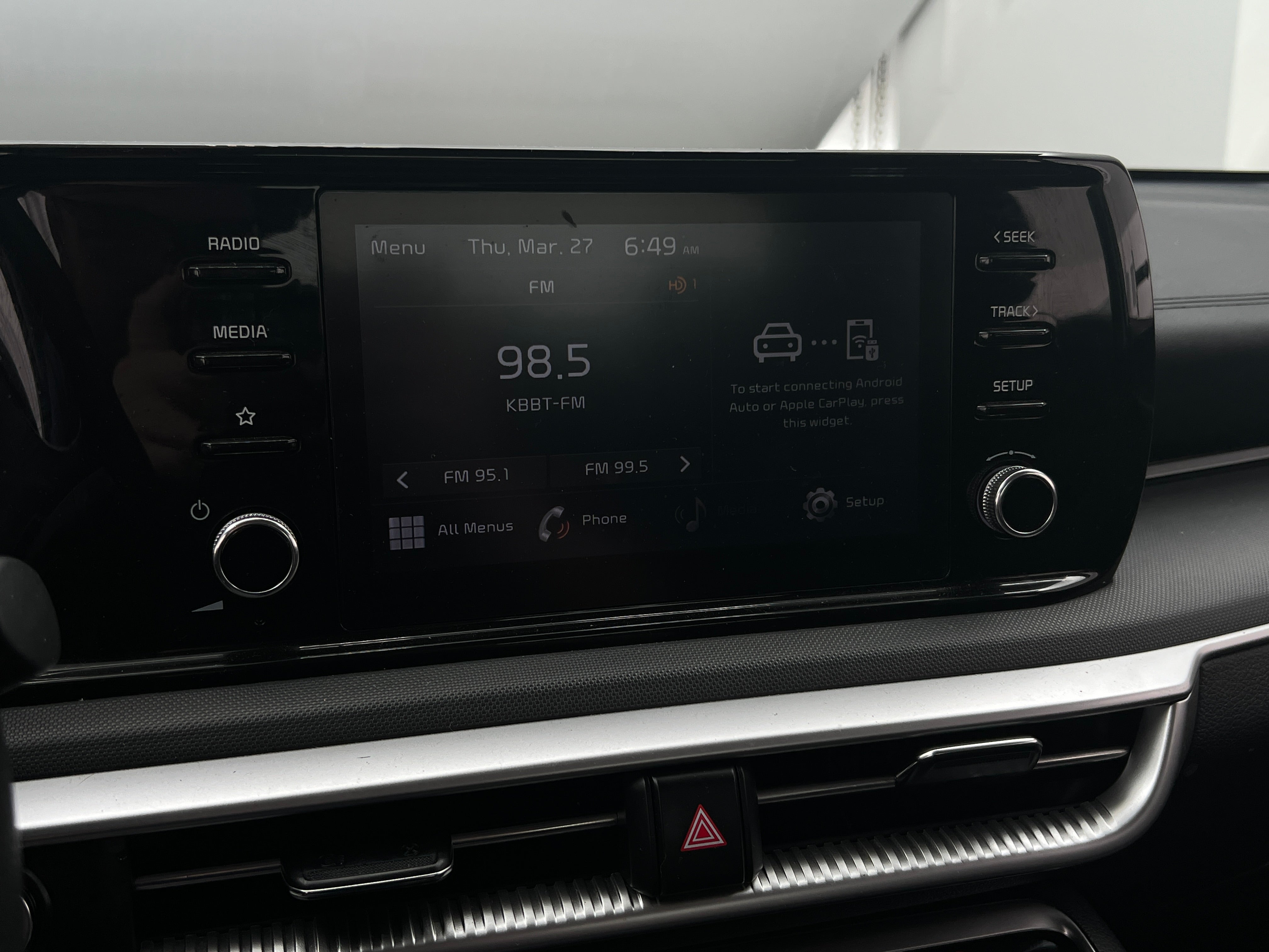 2023 Kia K5 LXS 4